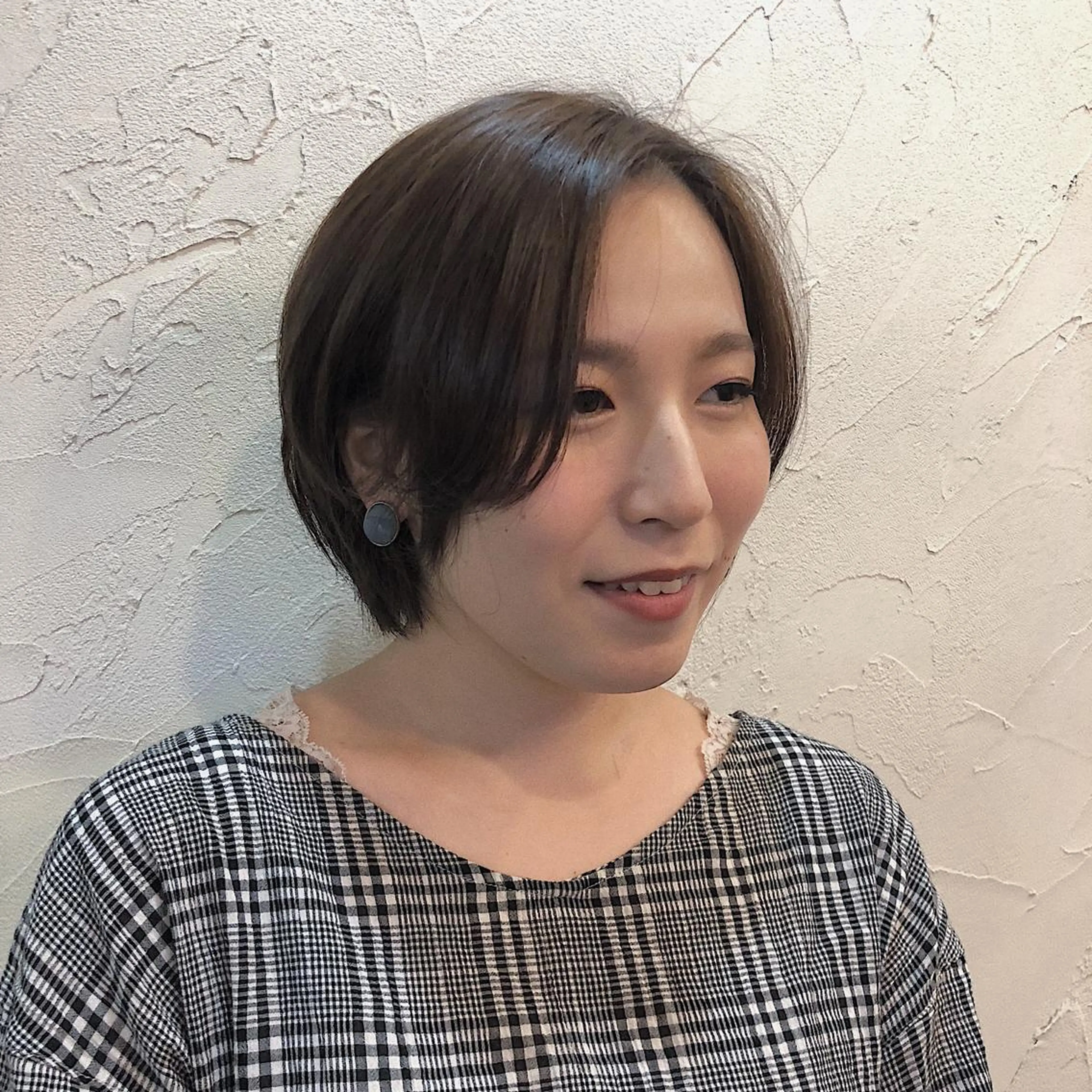 ショート カラー 久力琴音''透明感 カラー''アレンジのヘアスタイル