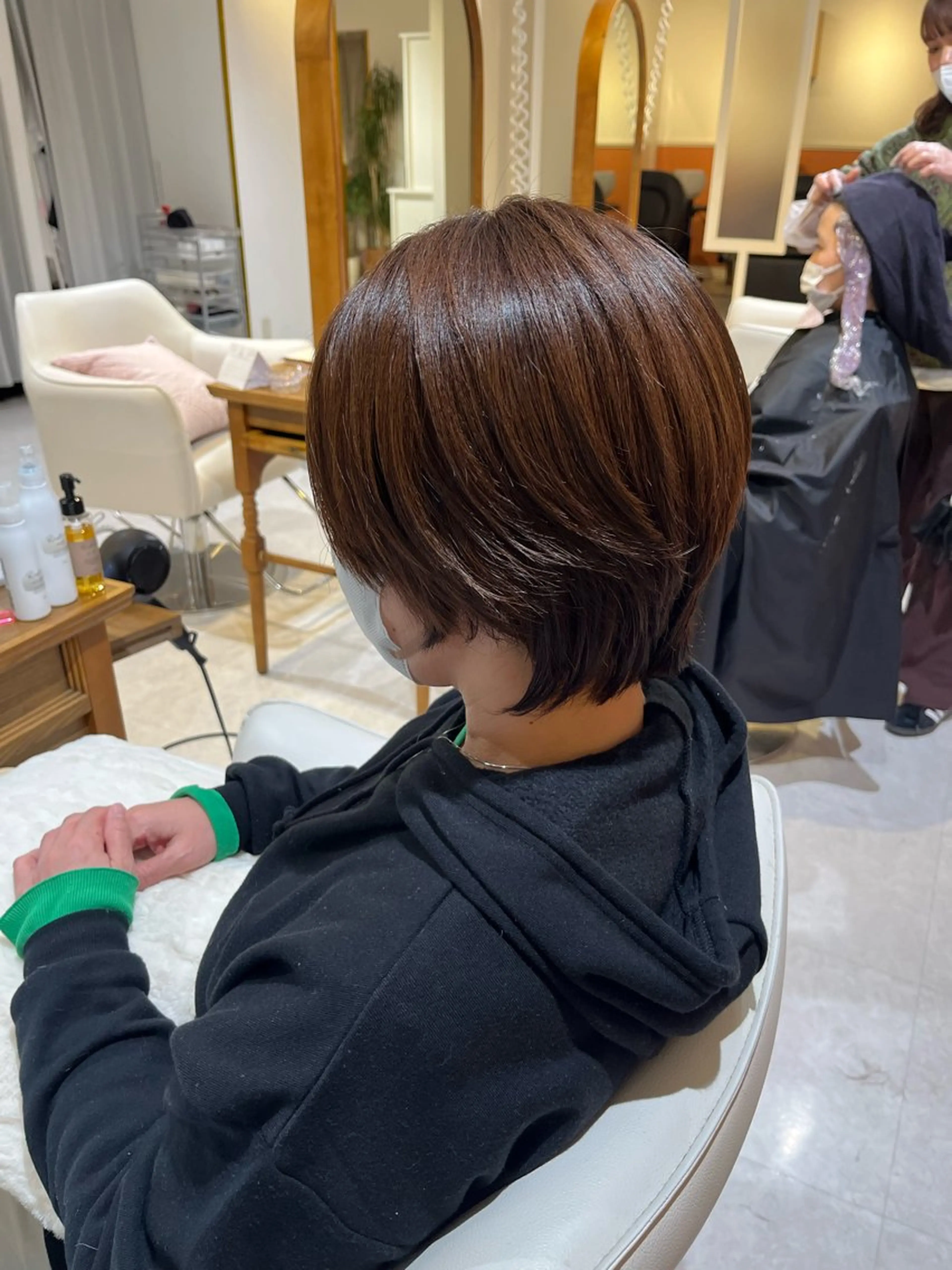 ショート カット ヘアカラー 梛木 唯のヘアスタイル