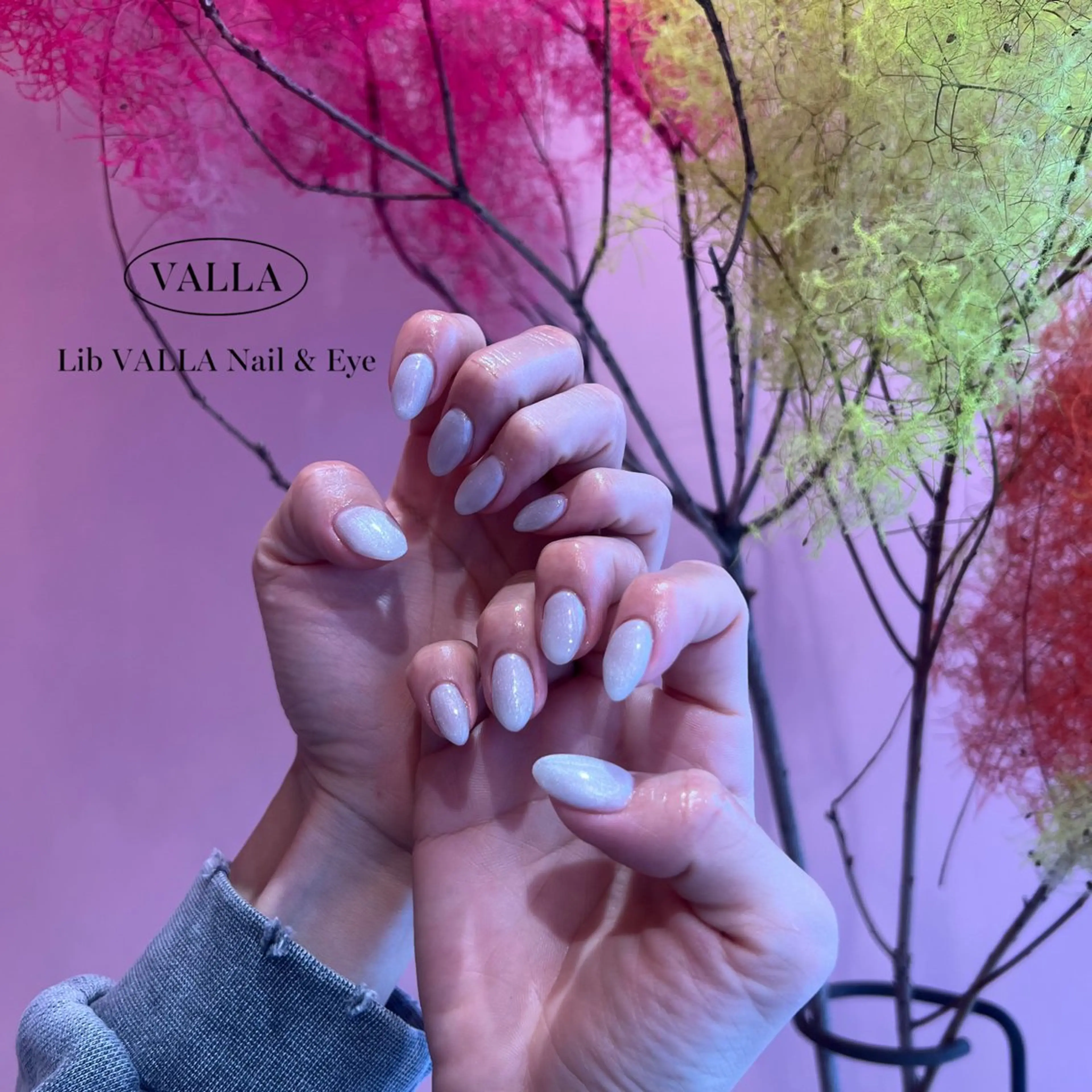 ネイル マグネットネイル LIB VALLA haruka🎀🫧のネイルデザイン