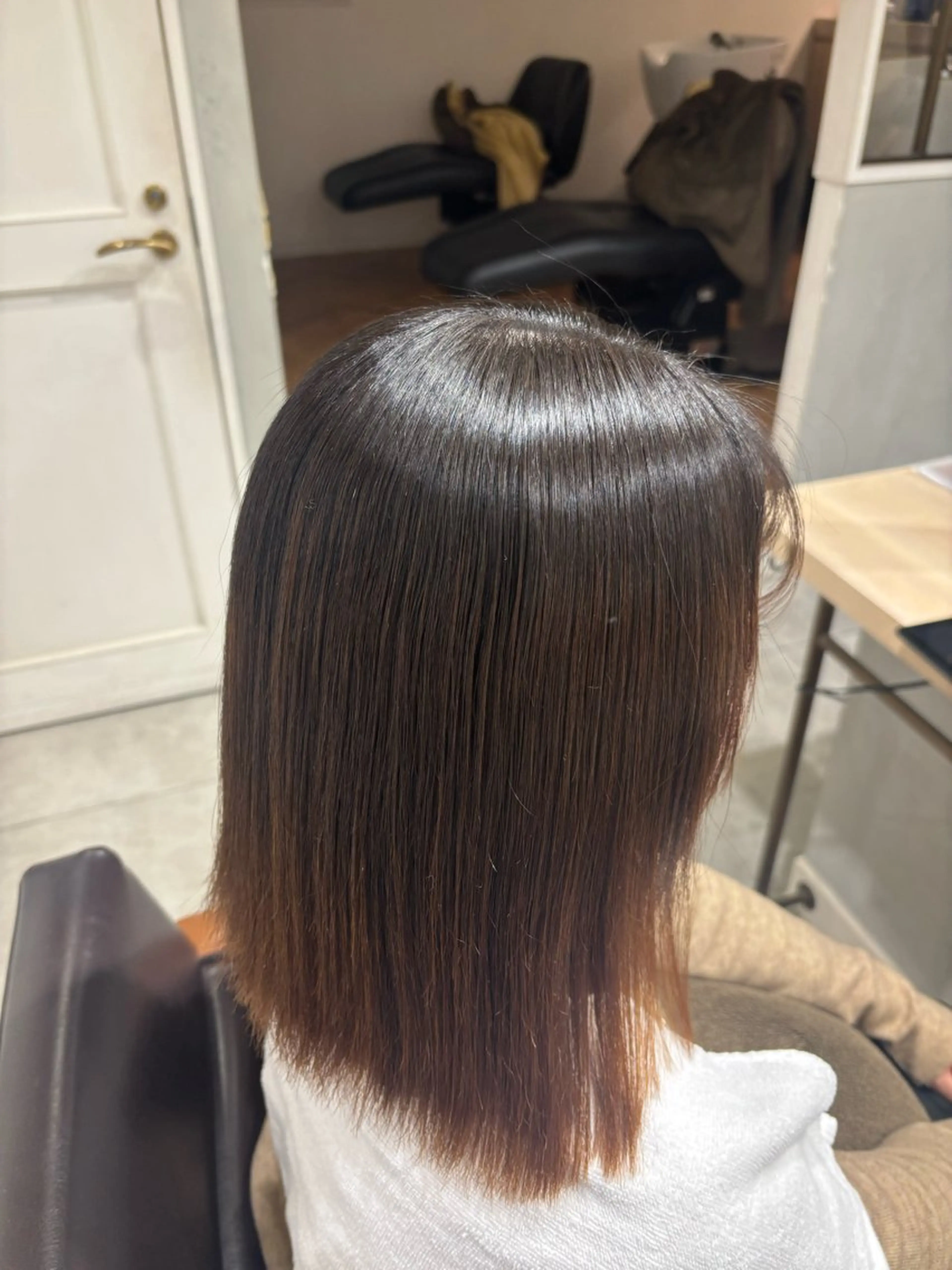 セミロング 縮毛矯正 Infinity新富町店所属・日野 鈴のヘアスタイル