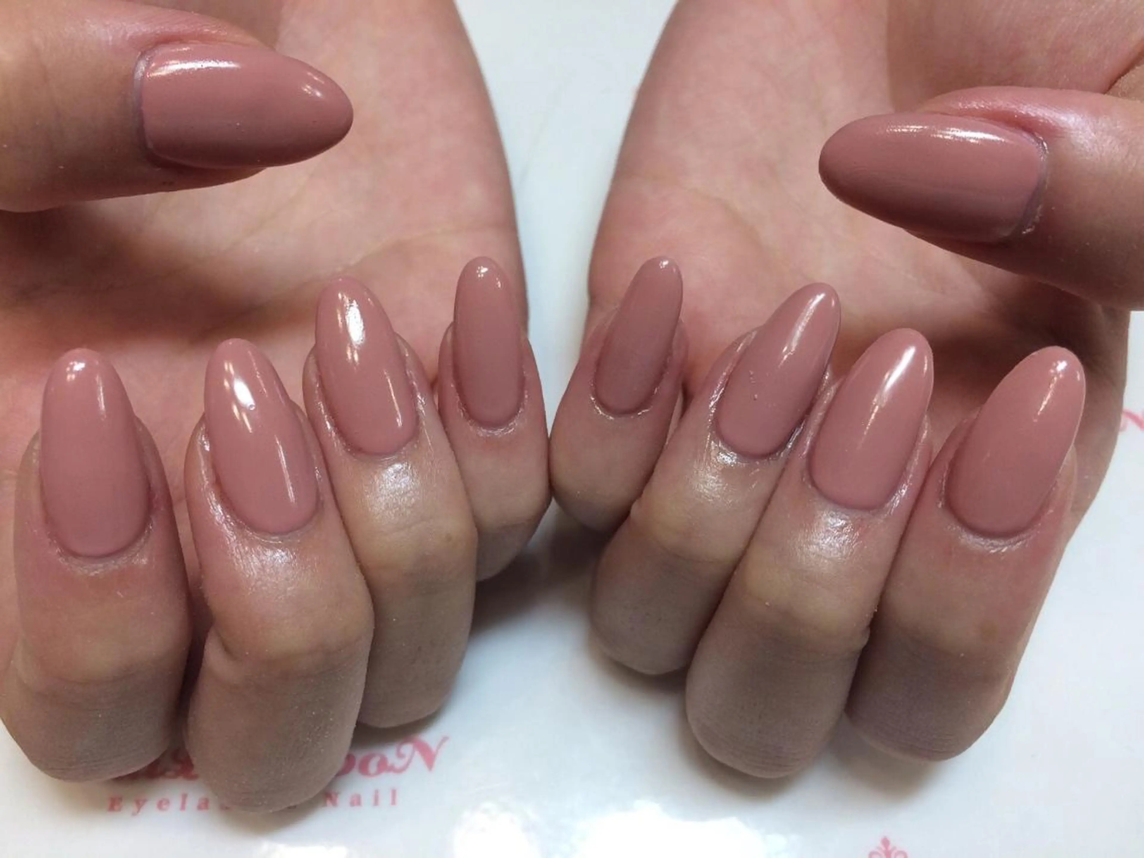 ネイル ネイルリボン 受付スタッフのネイルデザイン