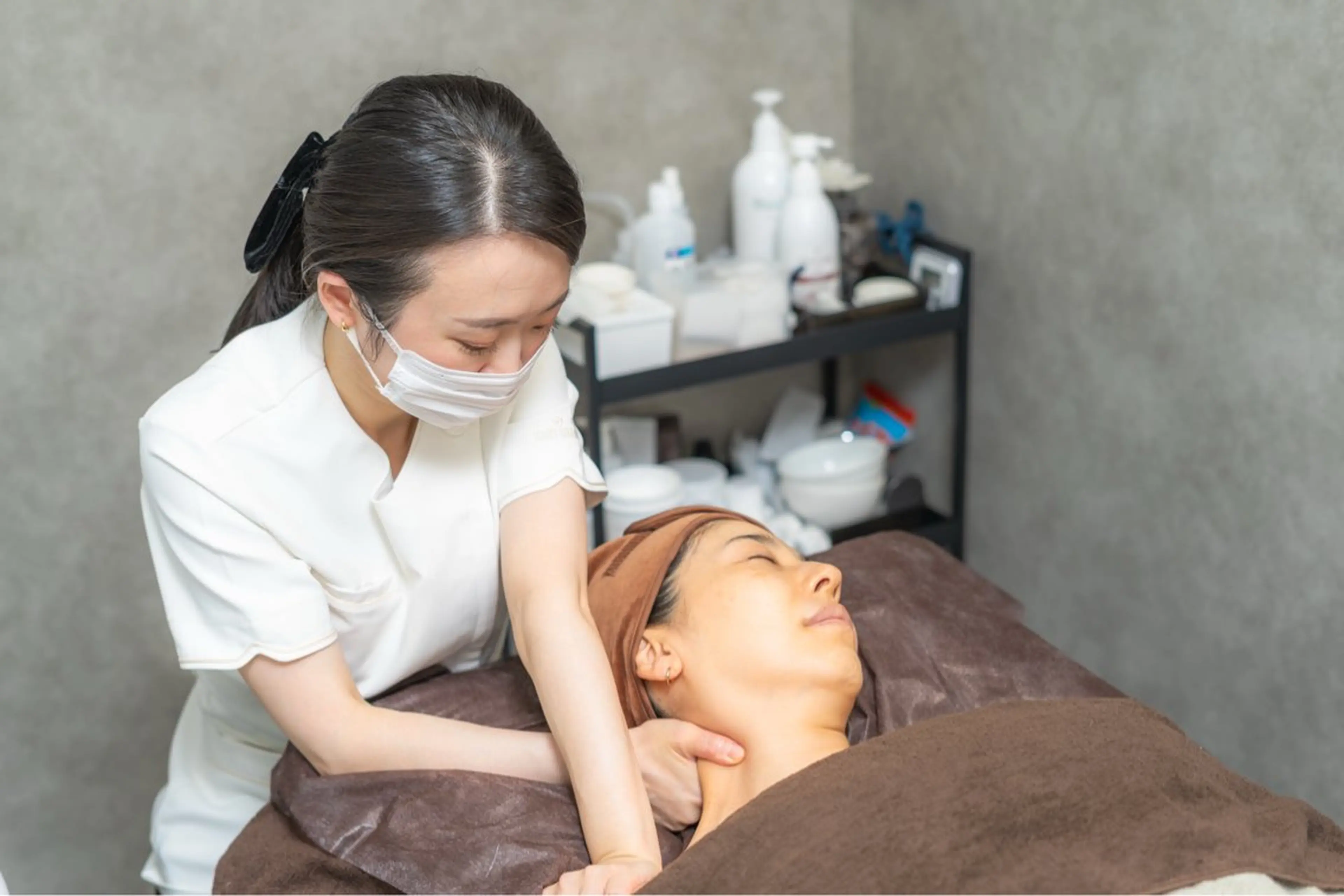 エステ お肌のかかりつけサロンP.A.L.M.所属・【P.A.L.M.】 むき卵×毛穴レス肌のエステ・リラクイメージ