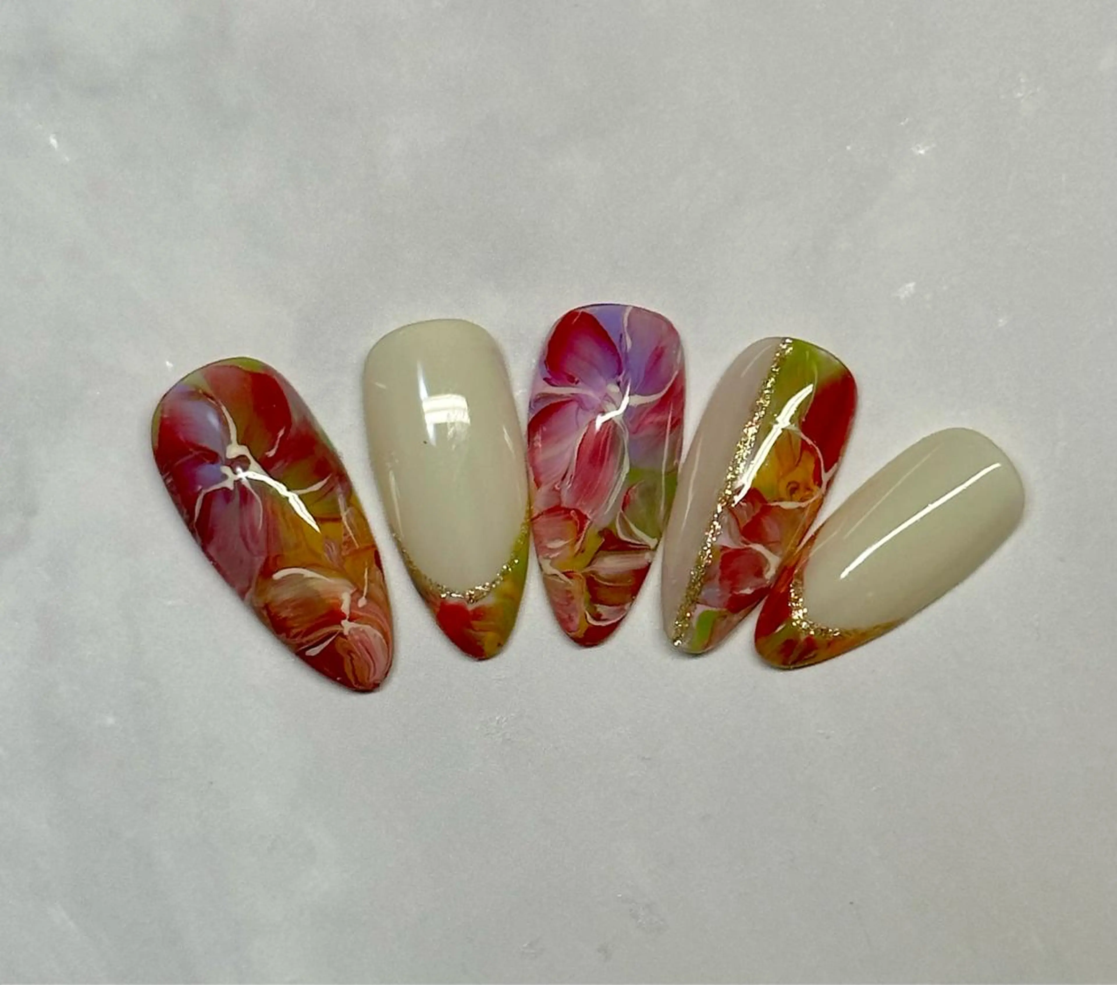 ネイル フレンチネイル ニュアンスネイル 夏ネイル ハンドネイル M.N_ nailのネイルデザイン