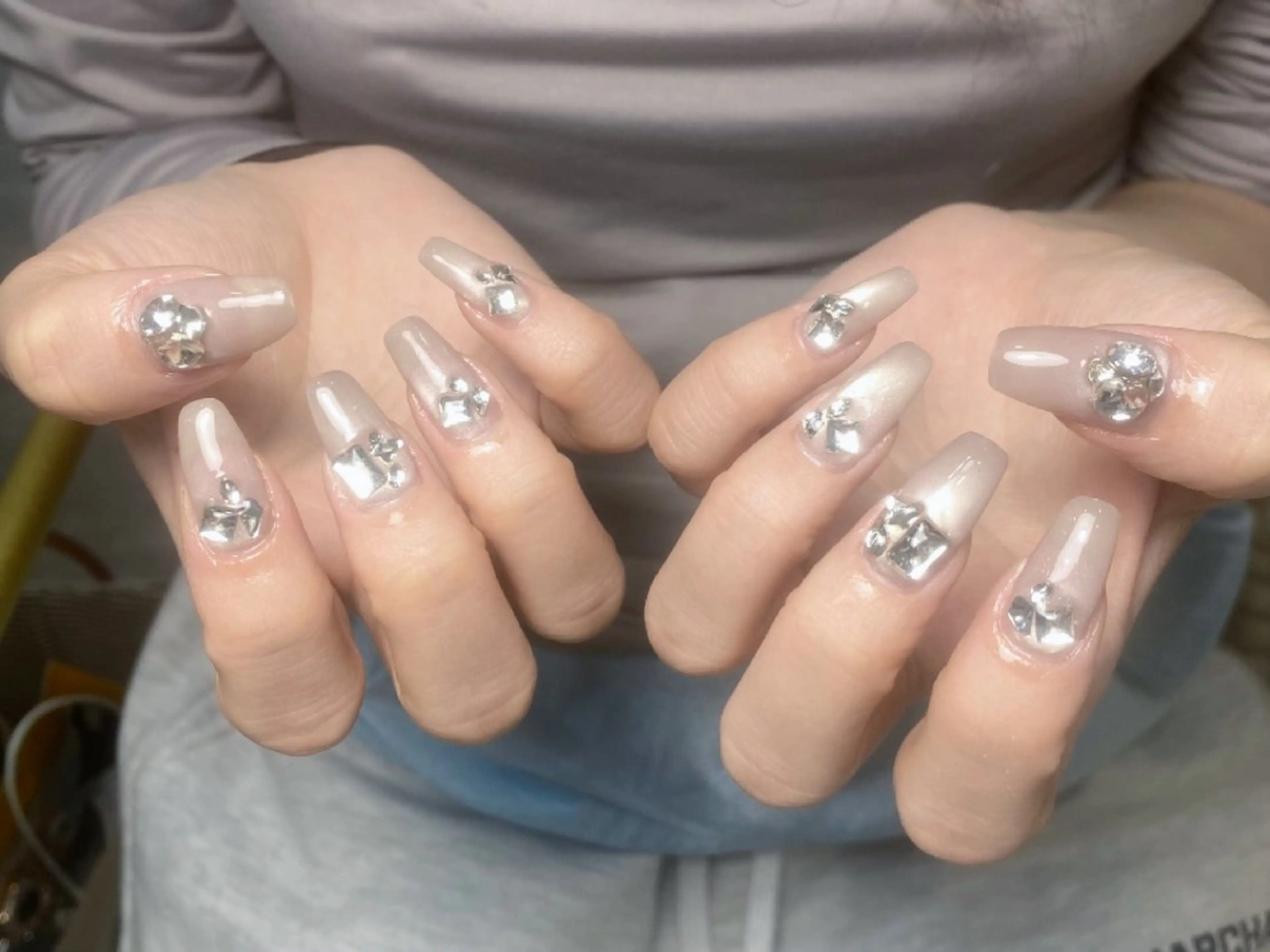 ネイル チークネイル フレンチネイル ジェルネイル ガラスフレンチ キラキラネイル ハンドネイル UM Nail Salonのネイルデザイン