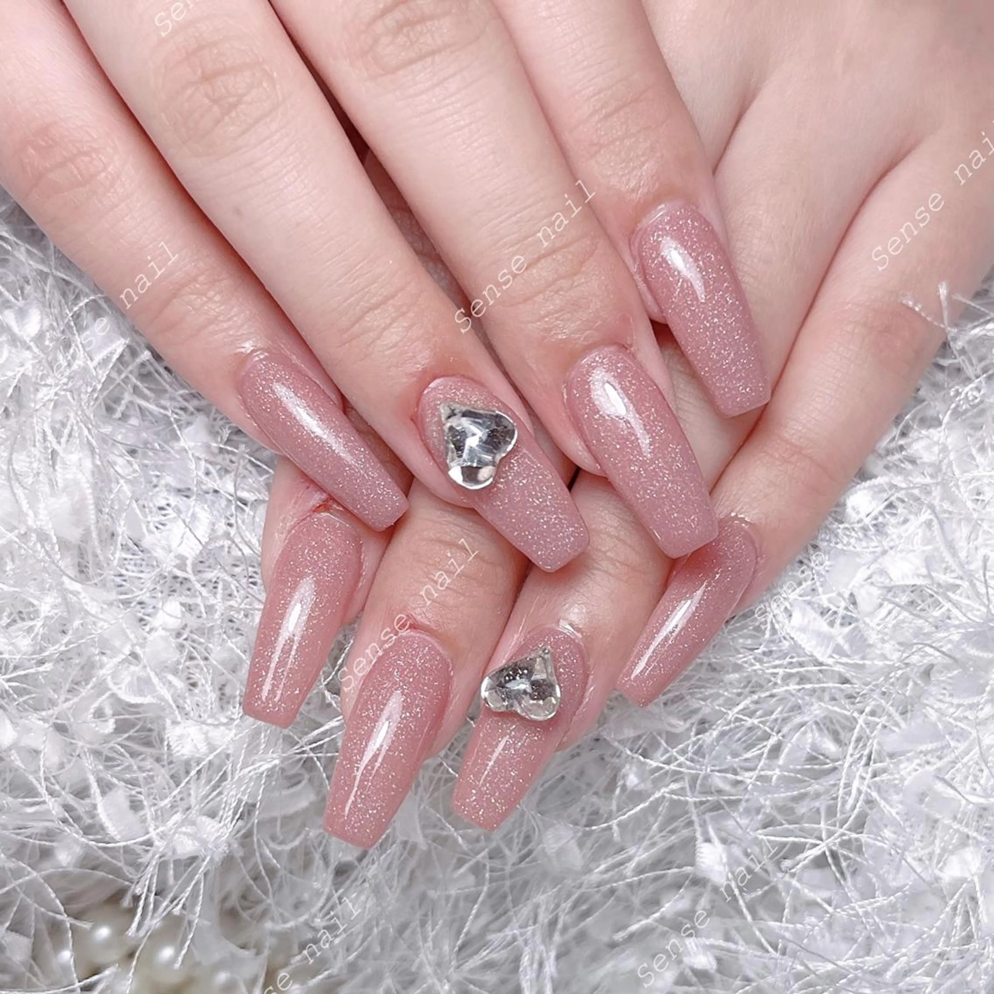 ネイル ハンドネイル ハンドケア Queening 🦋のネイルデザイン