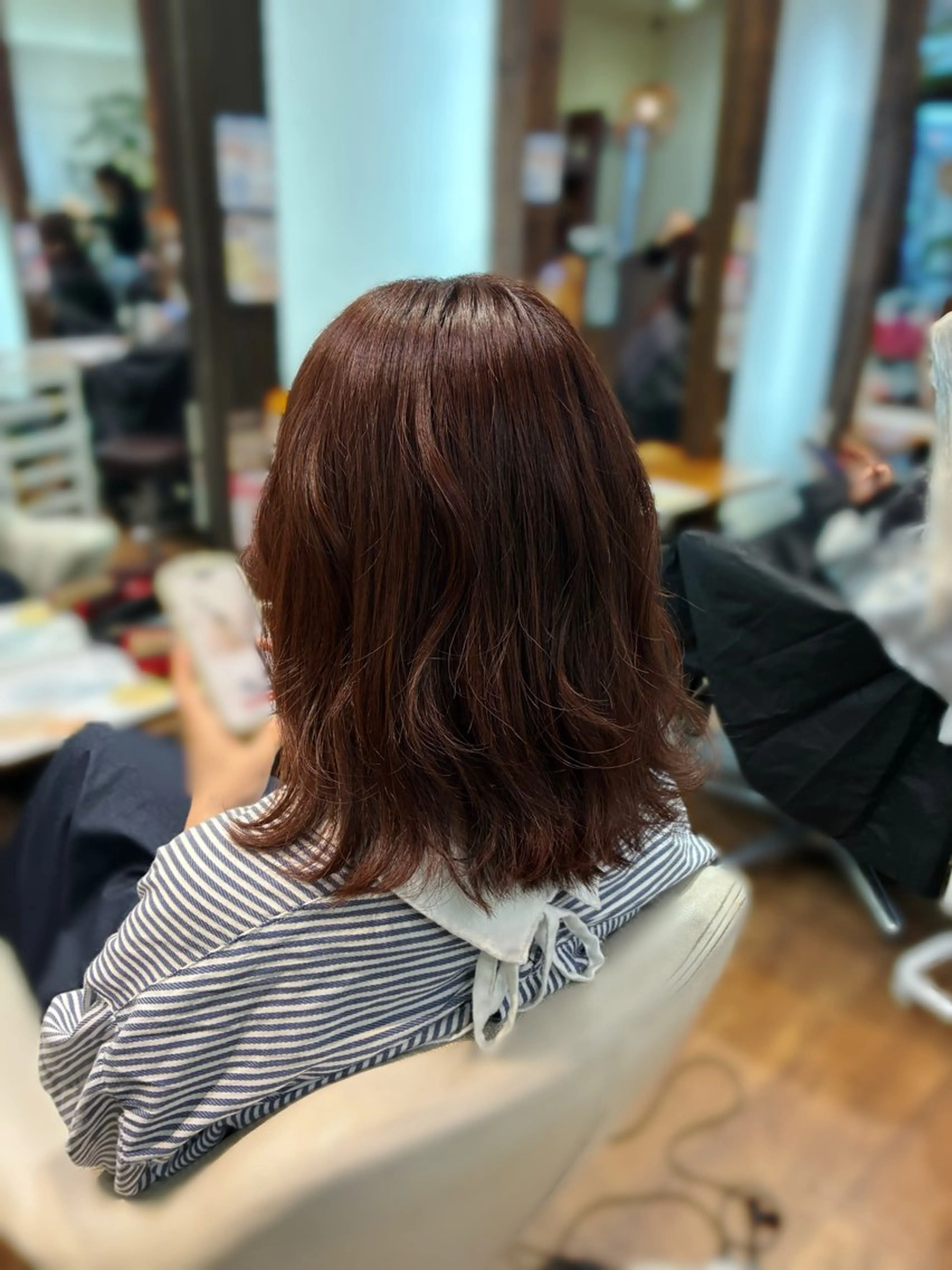 ミディアム カラー 梅原 姫🍬🐰のヘアスタイル