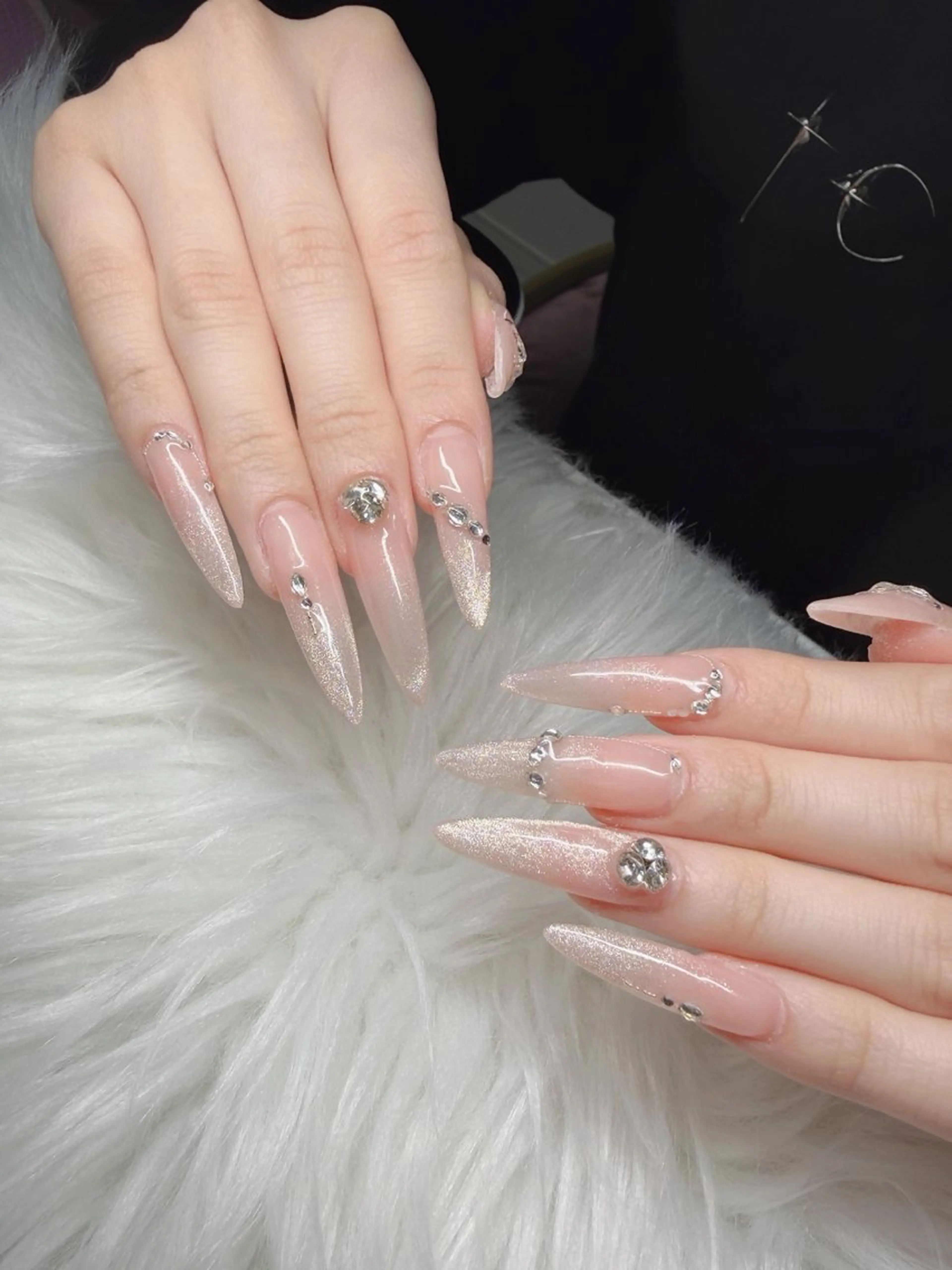 ネイル 長さ出し グラデーション 卒業式 キラキラネイル マグネットネイル Lee Nailsのネイルデザイン