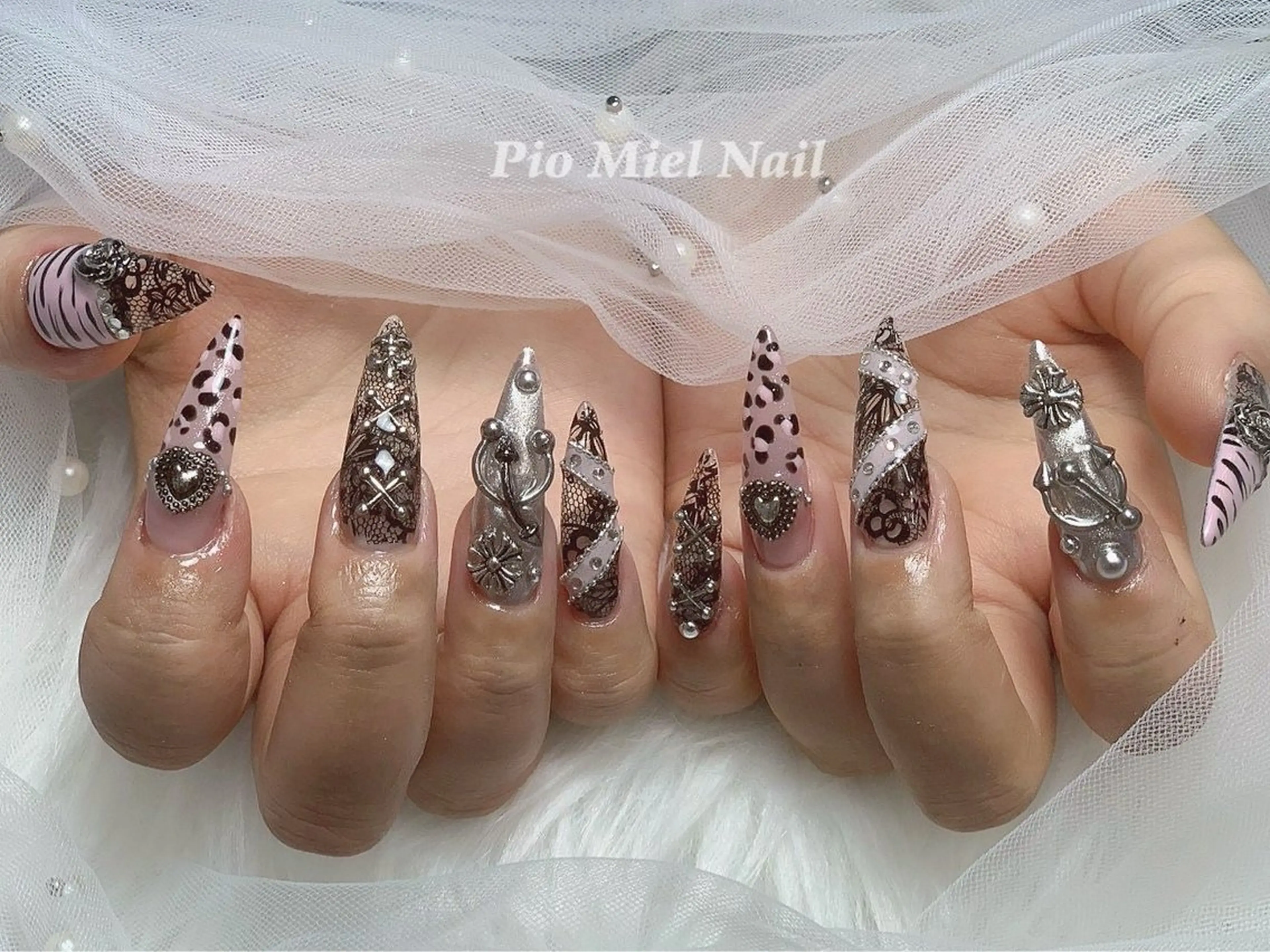 ネイル ハンドネイル HANA 長さだしのネイルデザイン