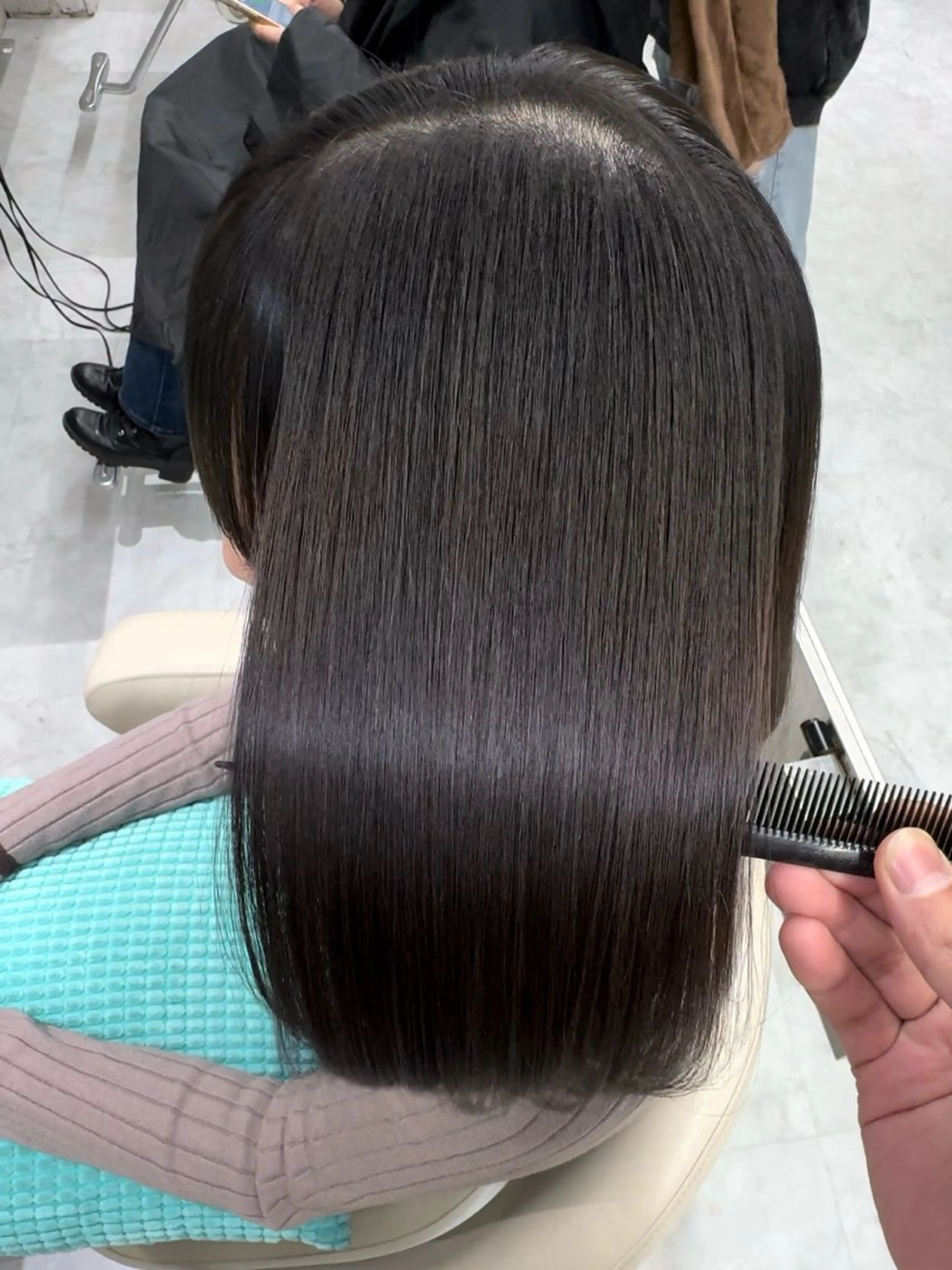 ミディアム 髪質改善 縮毛矯正 トリートメント 髪質改善ストレート/レイヤーカット/Lee  Horie所属・髪質改善/縮毛矯正 心斎橋/池本有宏のヘアスタイル