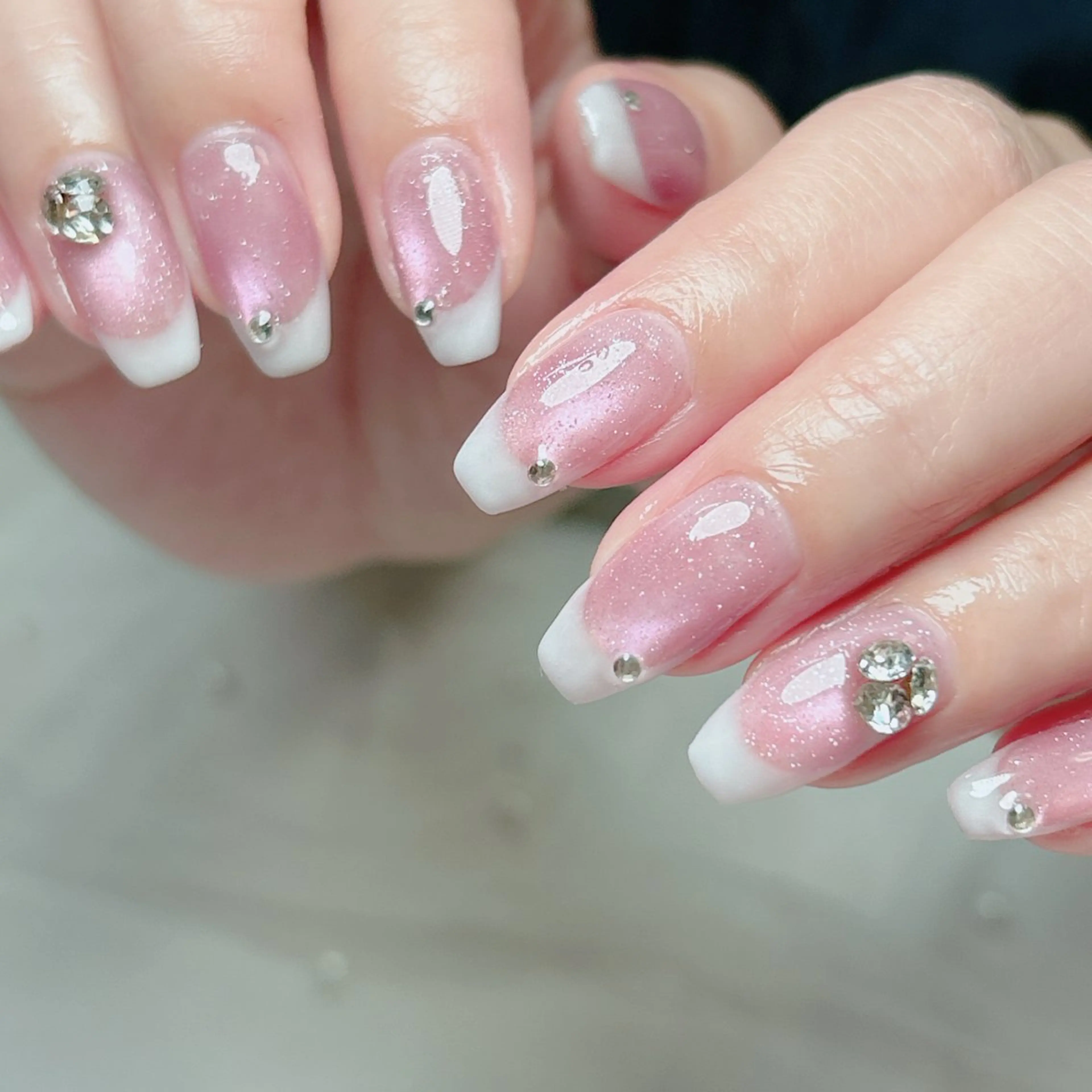 ネイル ジェルネイル グラデーション キラキラネイル 韓国ネイル ラメ(グリッター) ハンドネイル Cute Tips nailのネイルデザイン