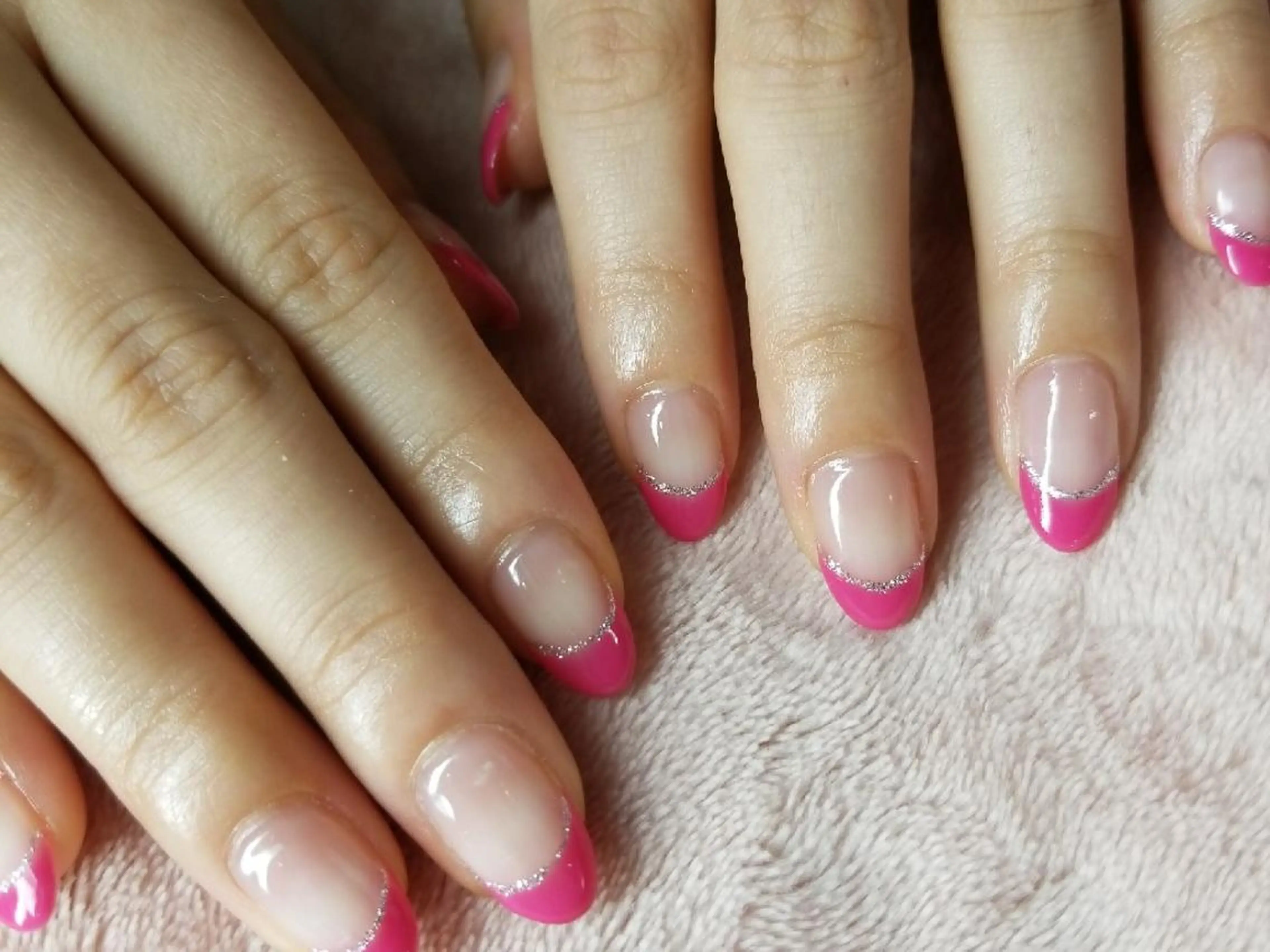 ネイル フレンチネイル ラメ(グリッター) ピンク シルバー Laule’a 昭島店のネイルデザイン