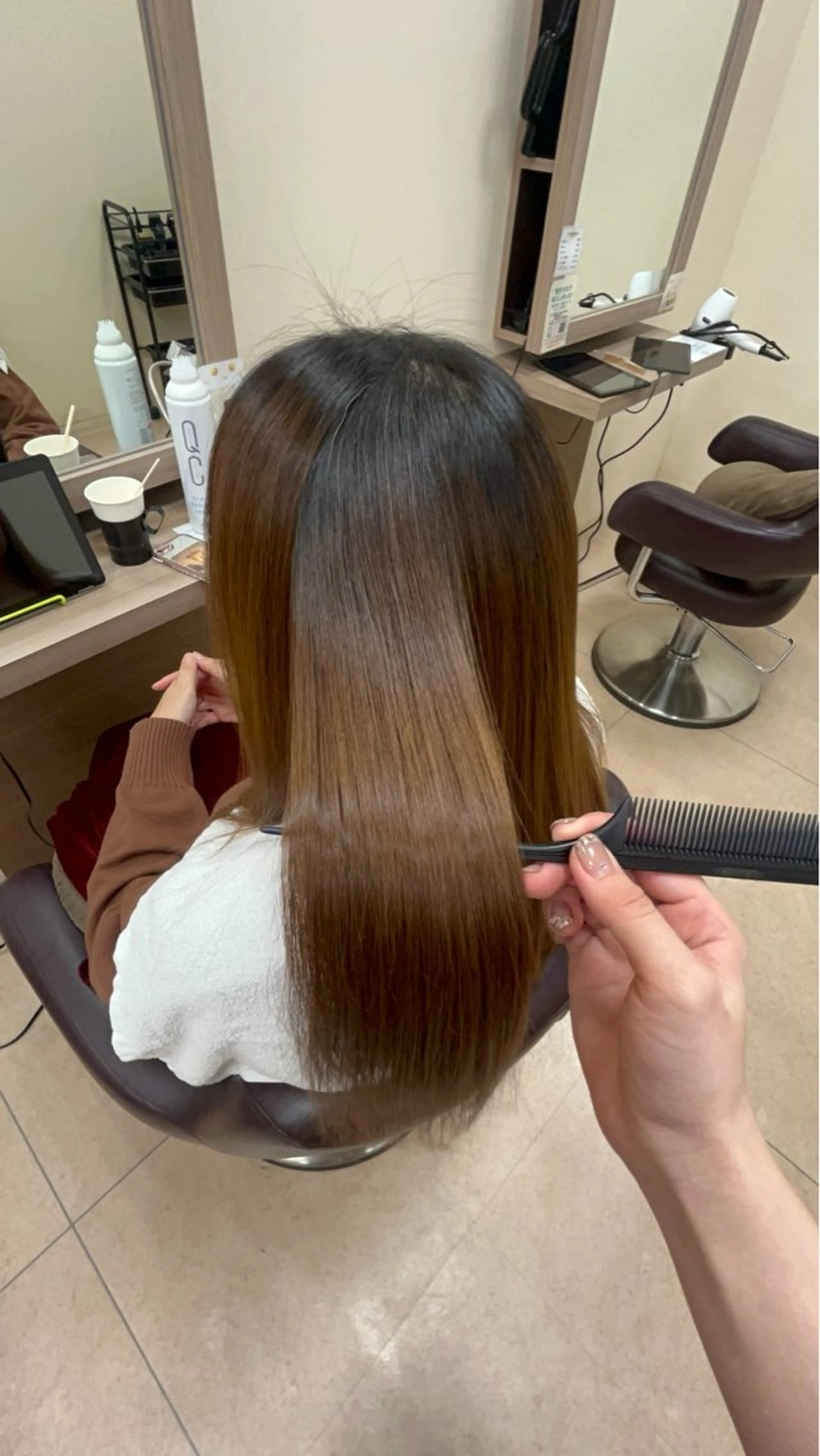 ロング 高津 亜美香のヘアスタイル