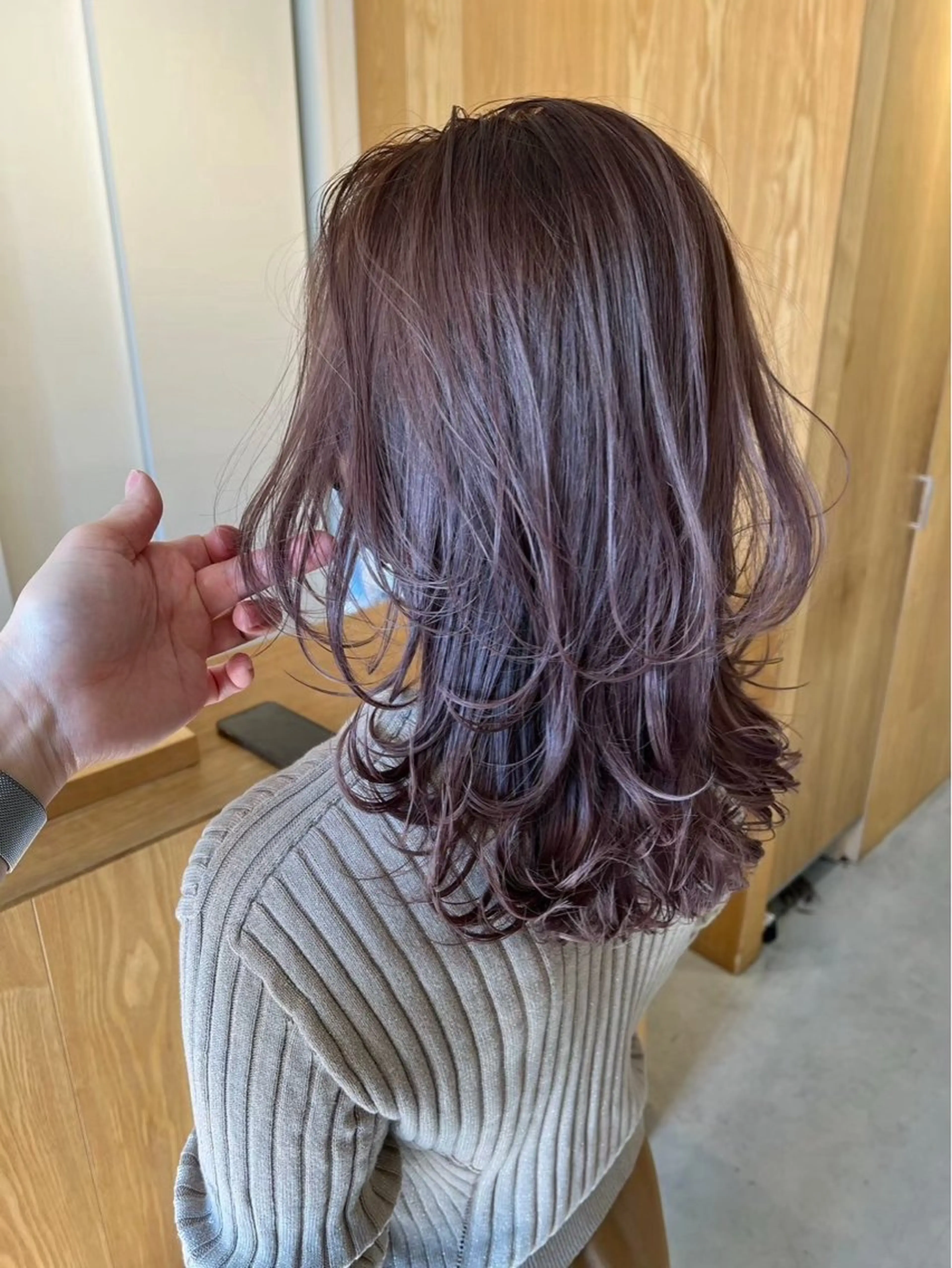 セミロング カラー 林 実果のヘアスタイル