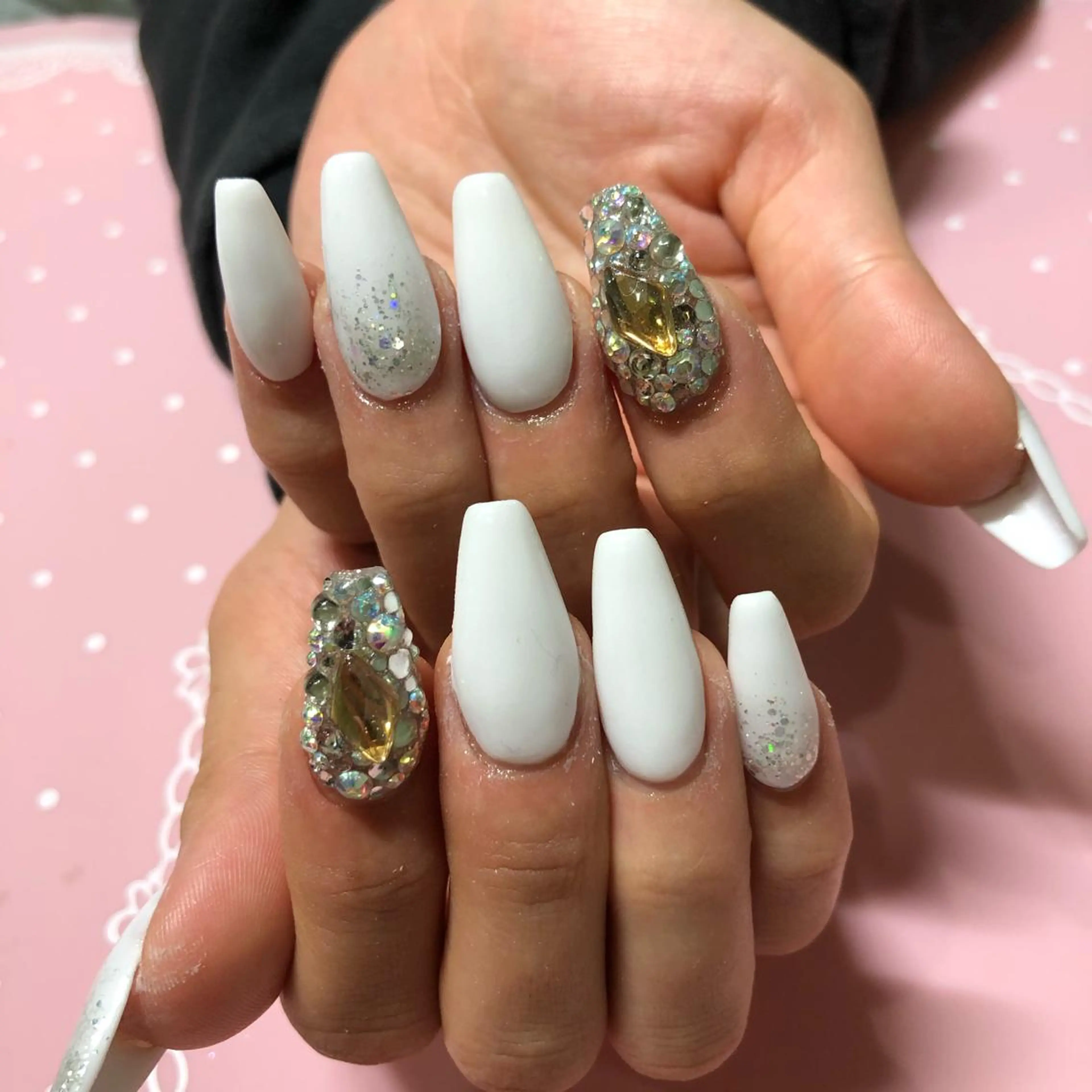 ミディアム ネイル ラメ(グリッター) ハンドネイル 《LB》ラブリエ Nail&eyeのマツエク・マツパデザイン