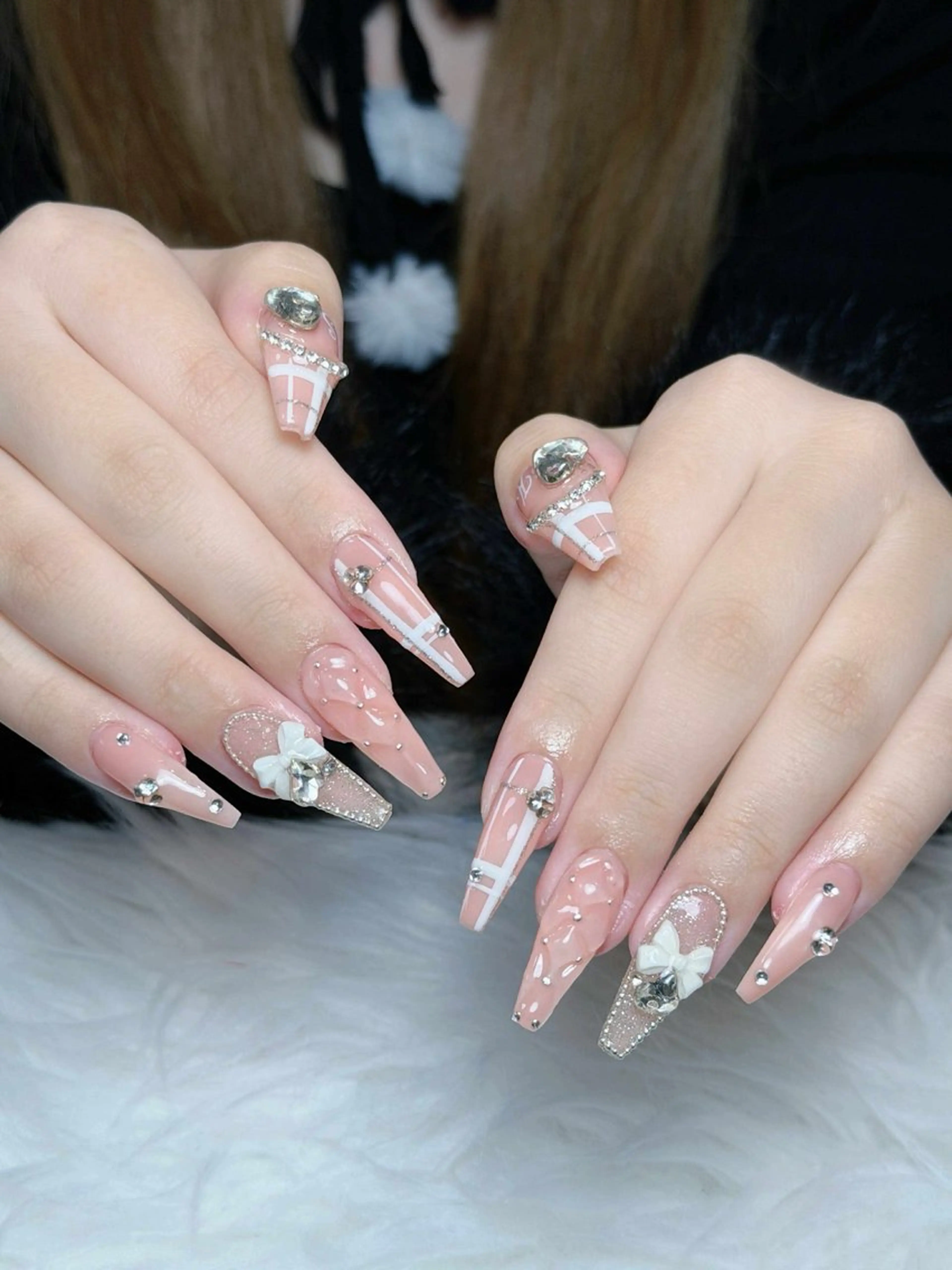 ネイル フレンチネイル ジェルネイル キラキラネイル 韓国ネイル マグネットネイル ハンドネイル Julli NailStudioのネイルデザイン