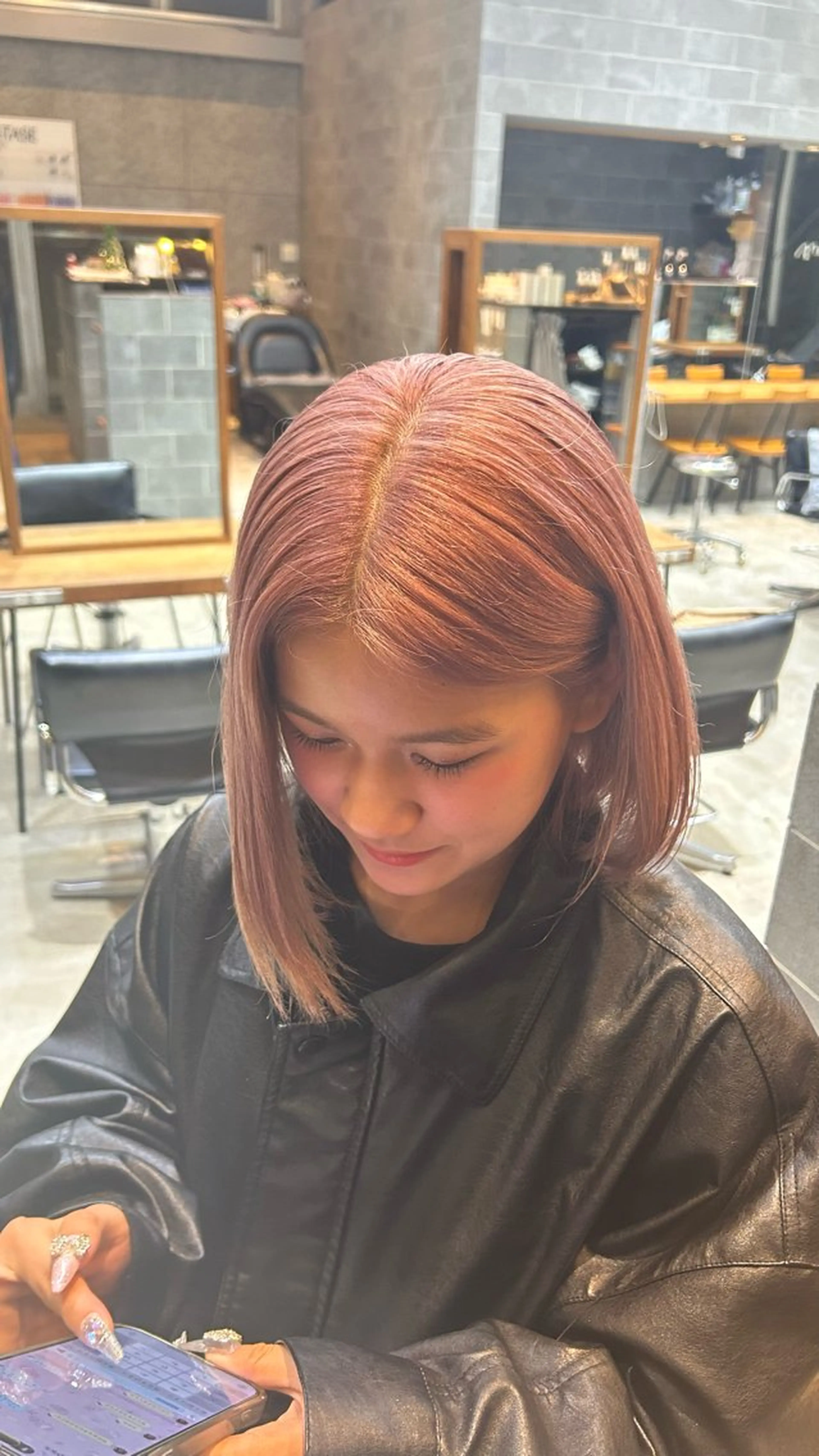 カラー 🍓垢抜けハイトーン 🍓HINAのヘアスタイル