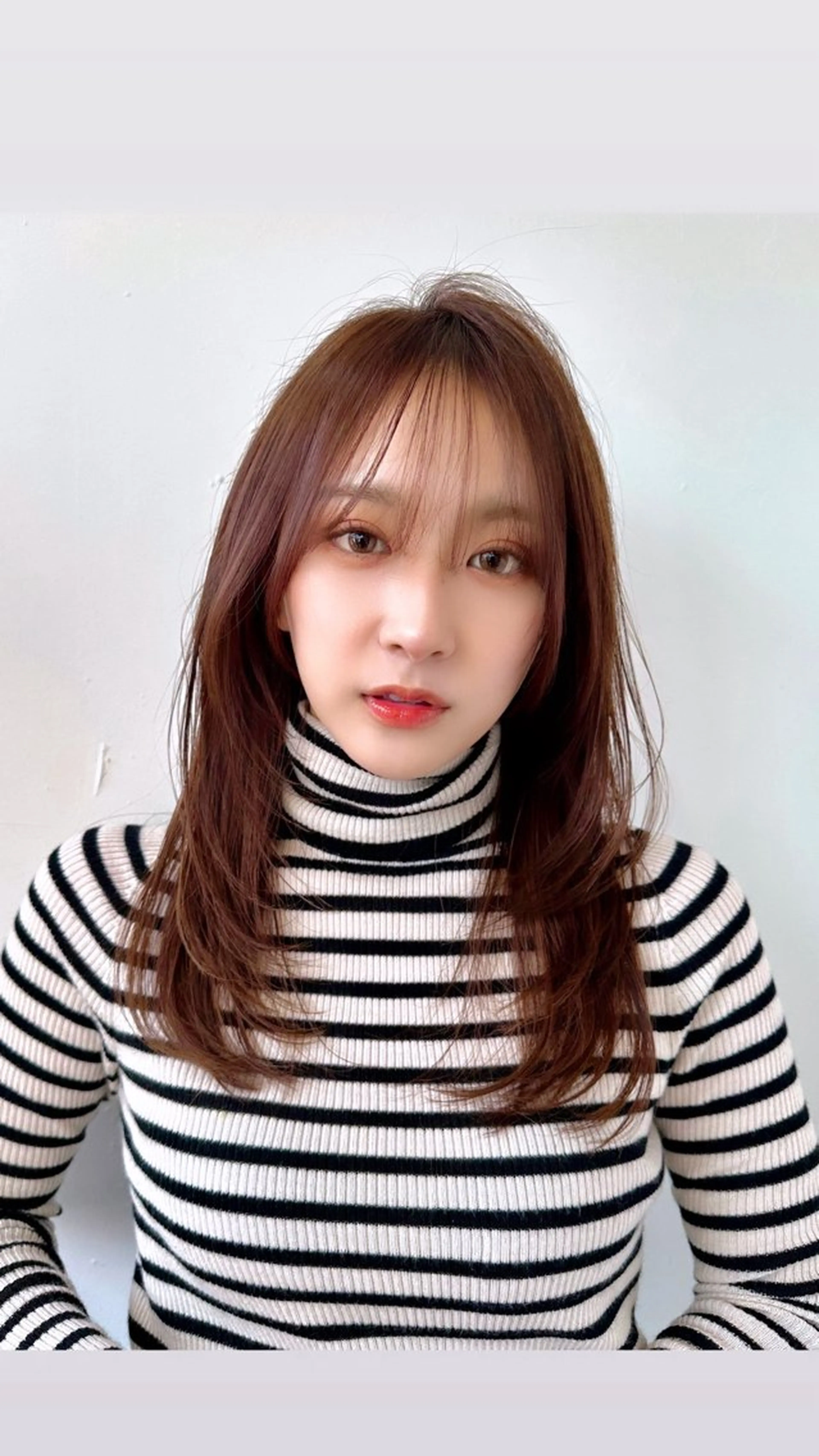 ミディアム レイヤー/顔周り 田山 穂波のヘアスタイル