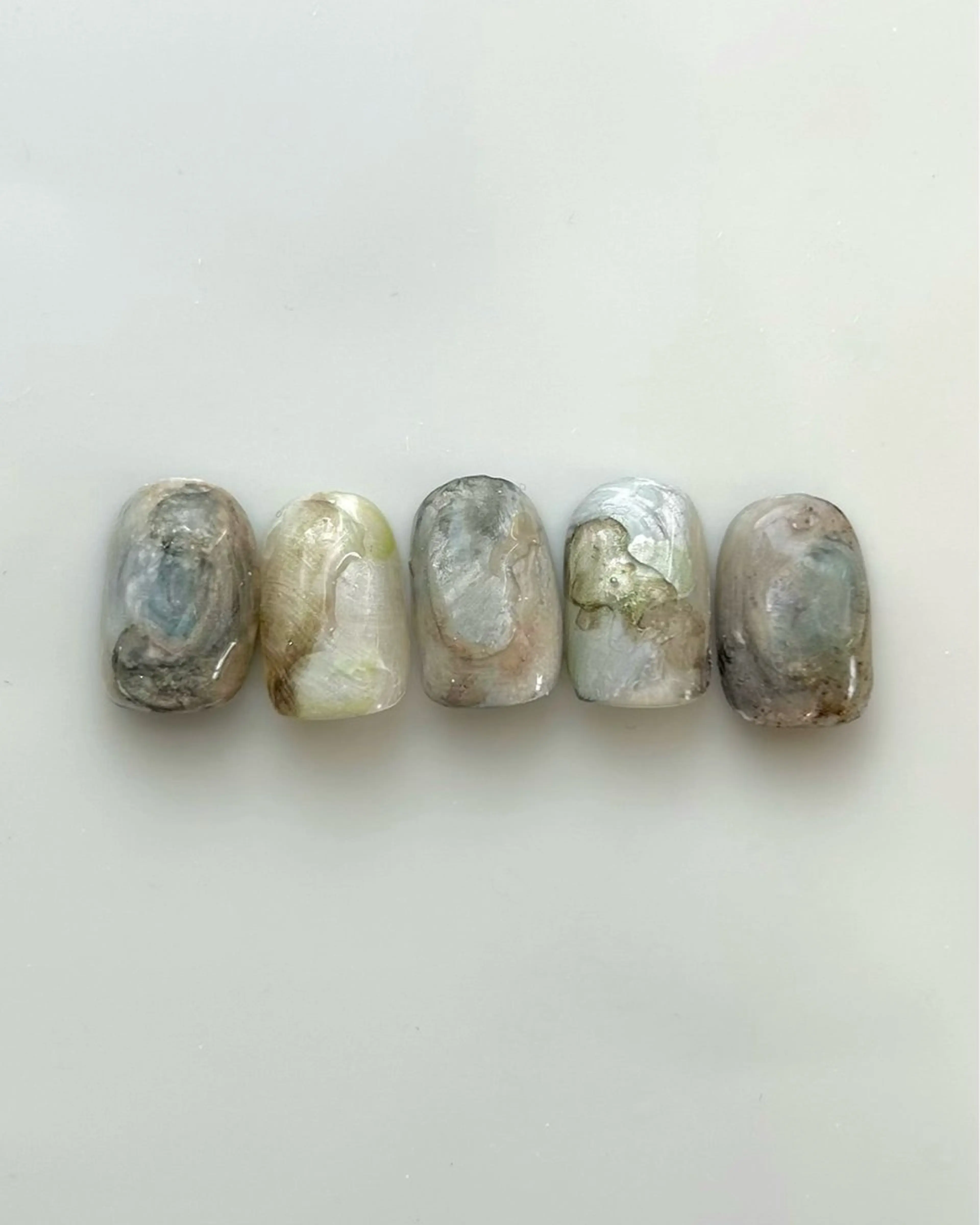 ネイル ニュアンスネイル 春ネイル プライベートサロン etelüのネイルデザイン