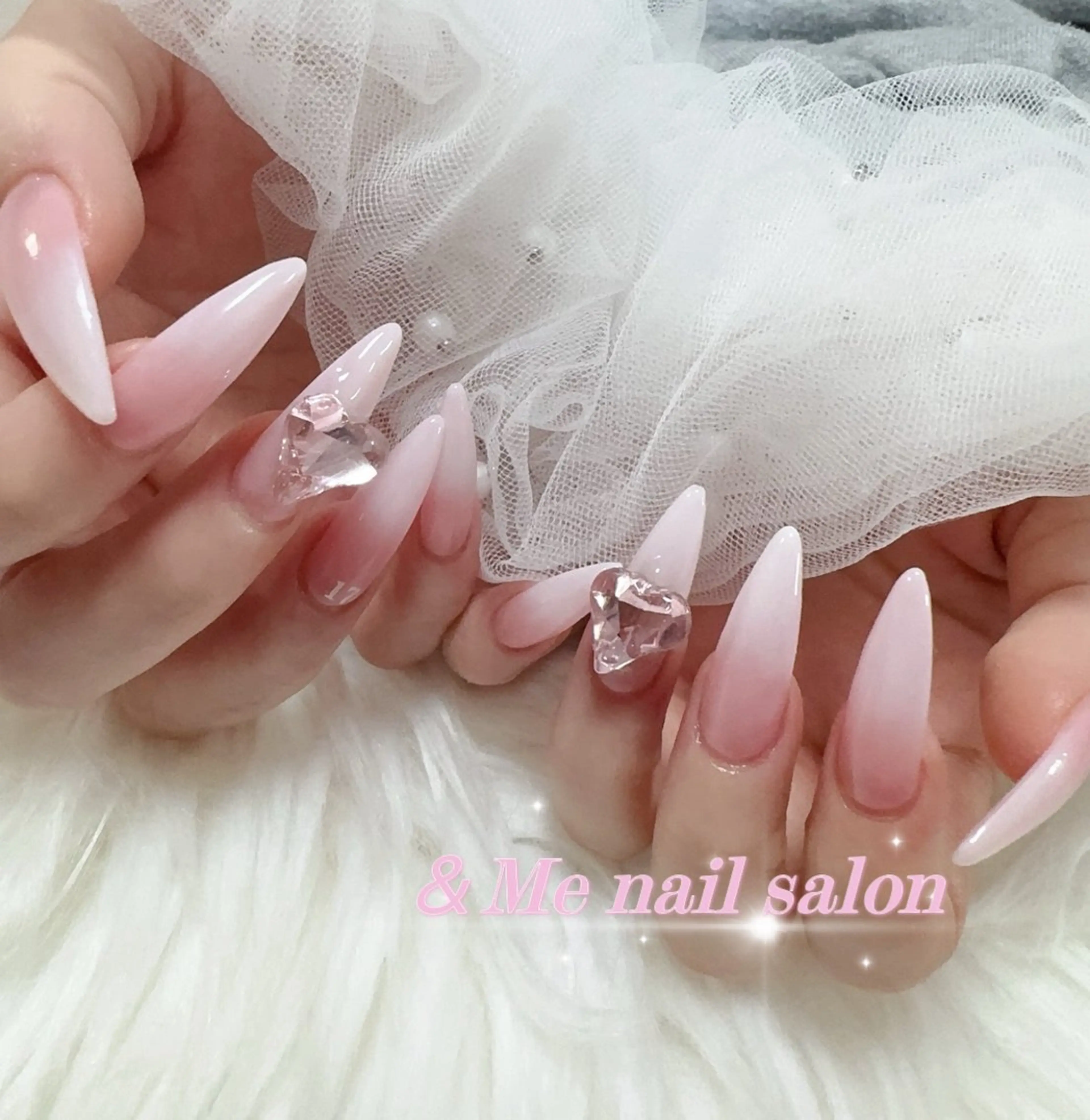 ネイル ハンドネイル &ME ネイルサロンのネイルデザイン