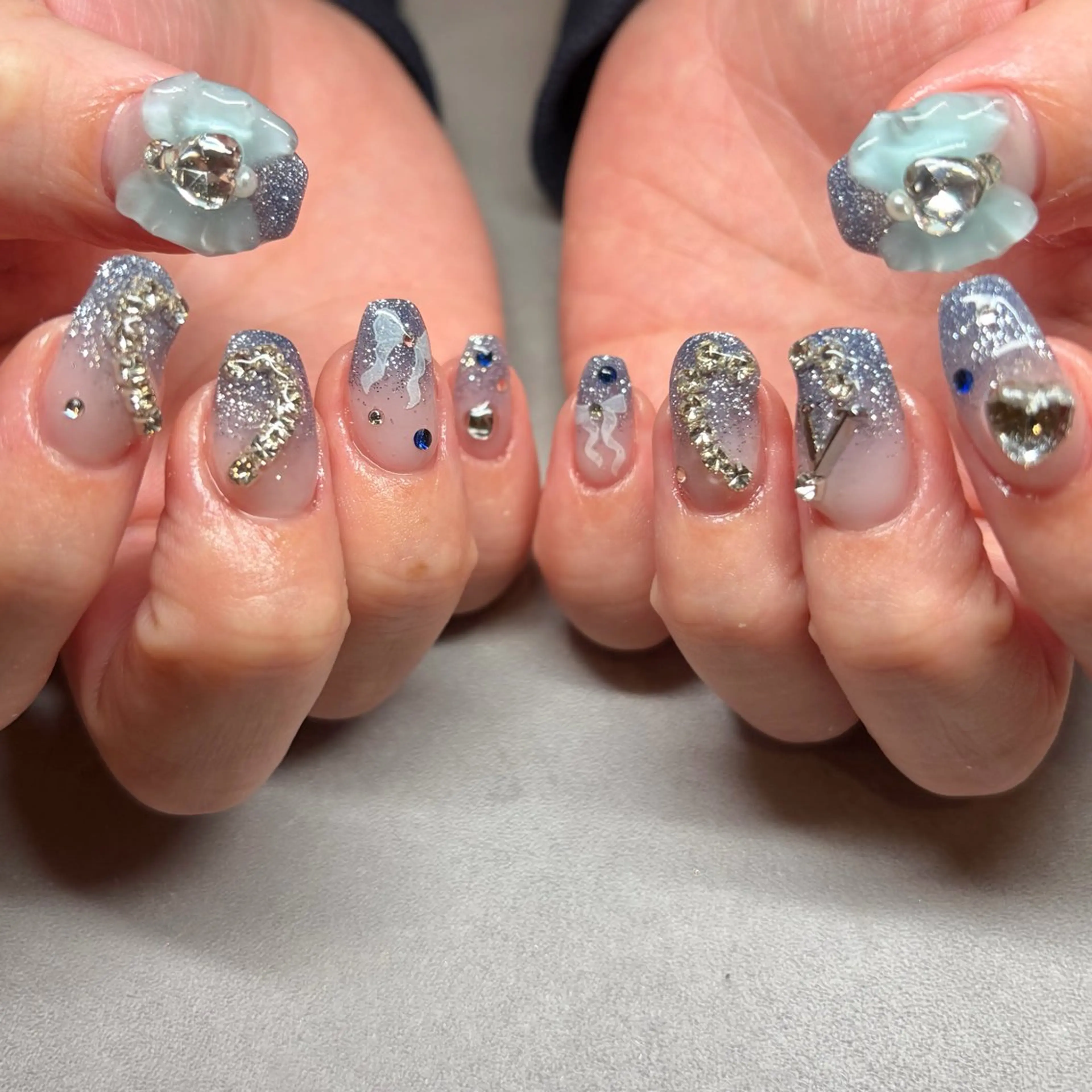 ネイル YUKO🩶 sofa立川のネイルデザイン