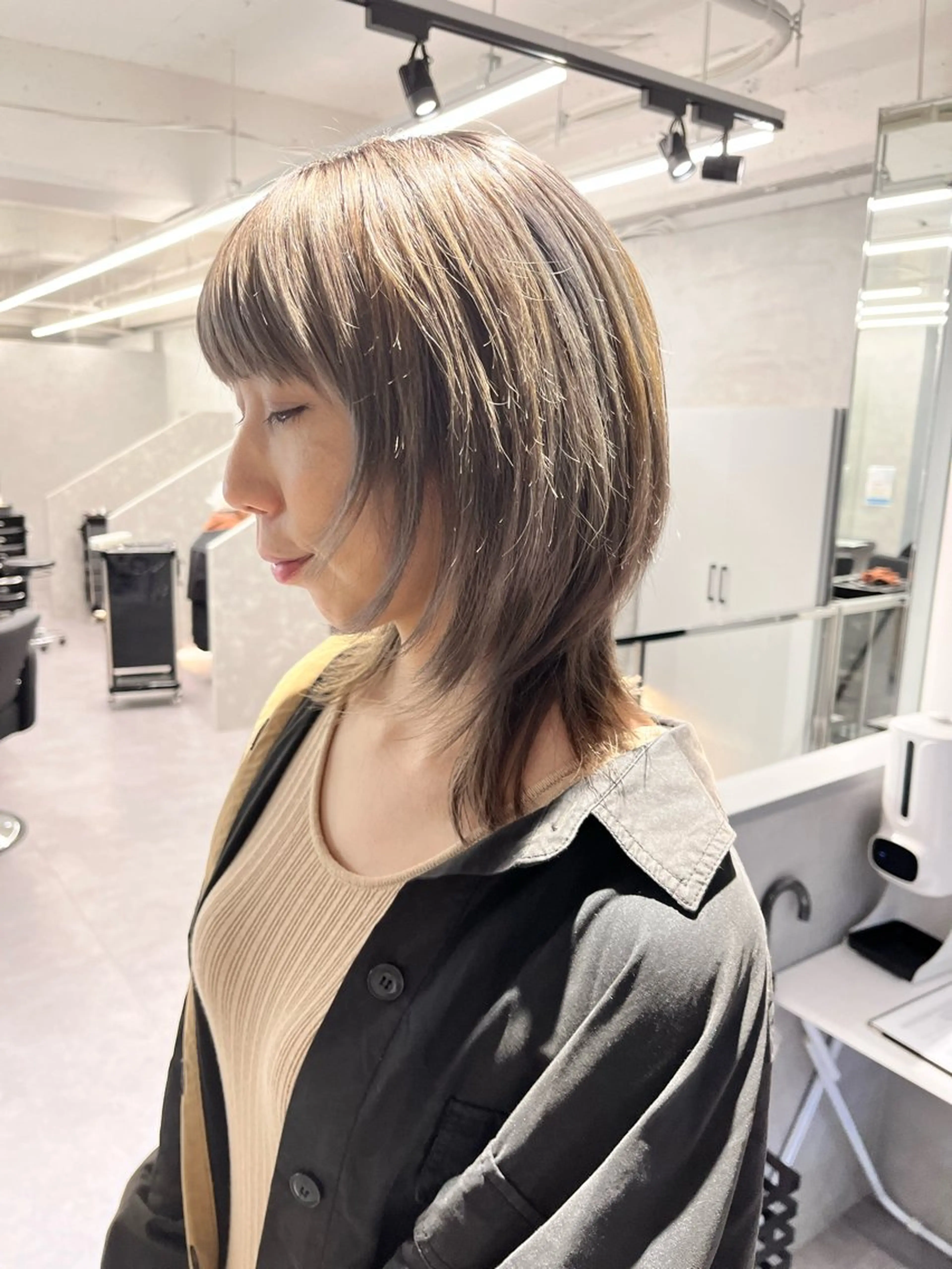 ミディアム デザインカラー 小西勇次のヘアスタイル