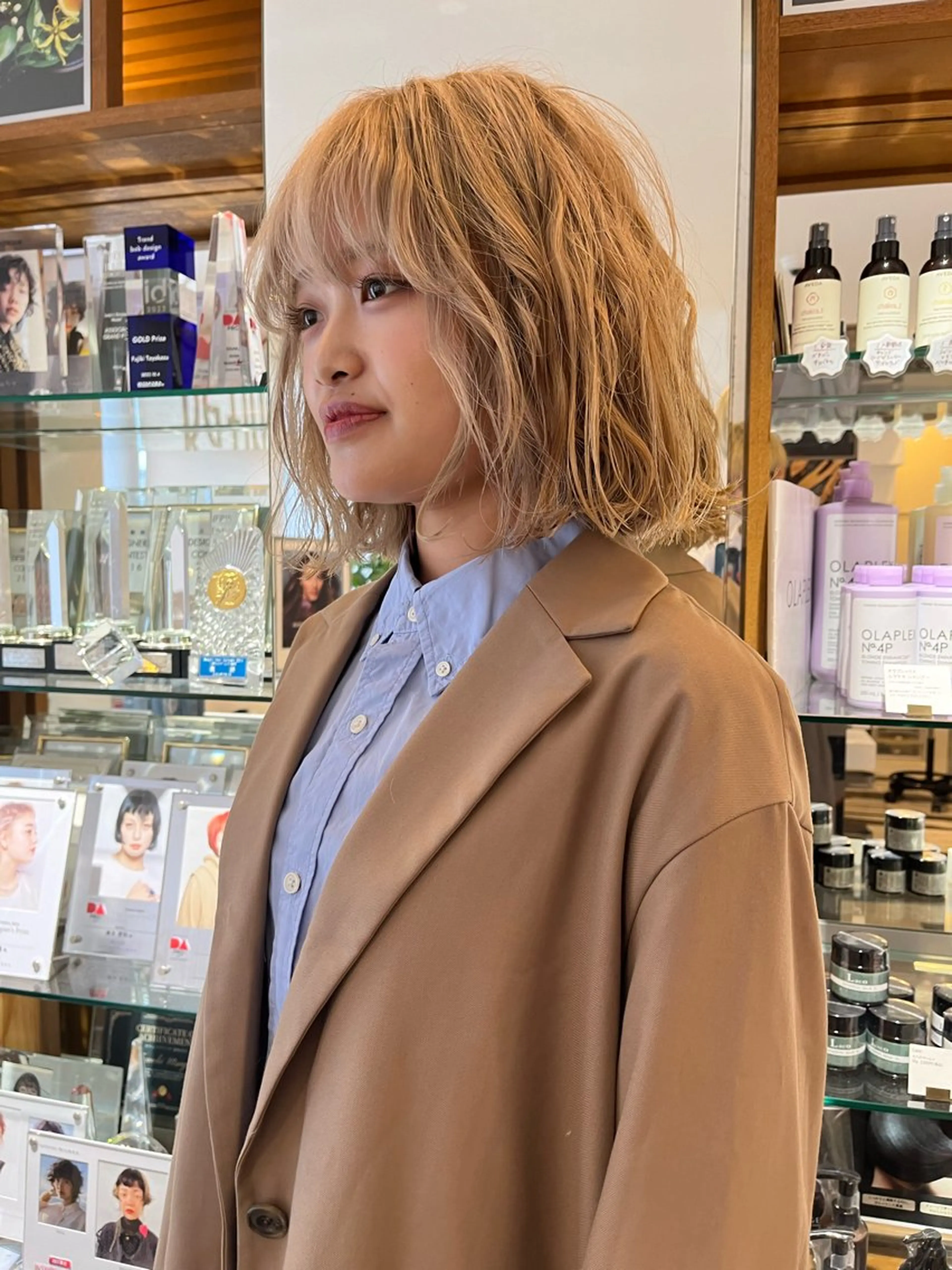 ショート カラー ハイトーンカラー ボブ 河原林 拓己のヘアスタイル