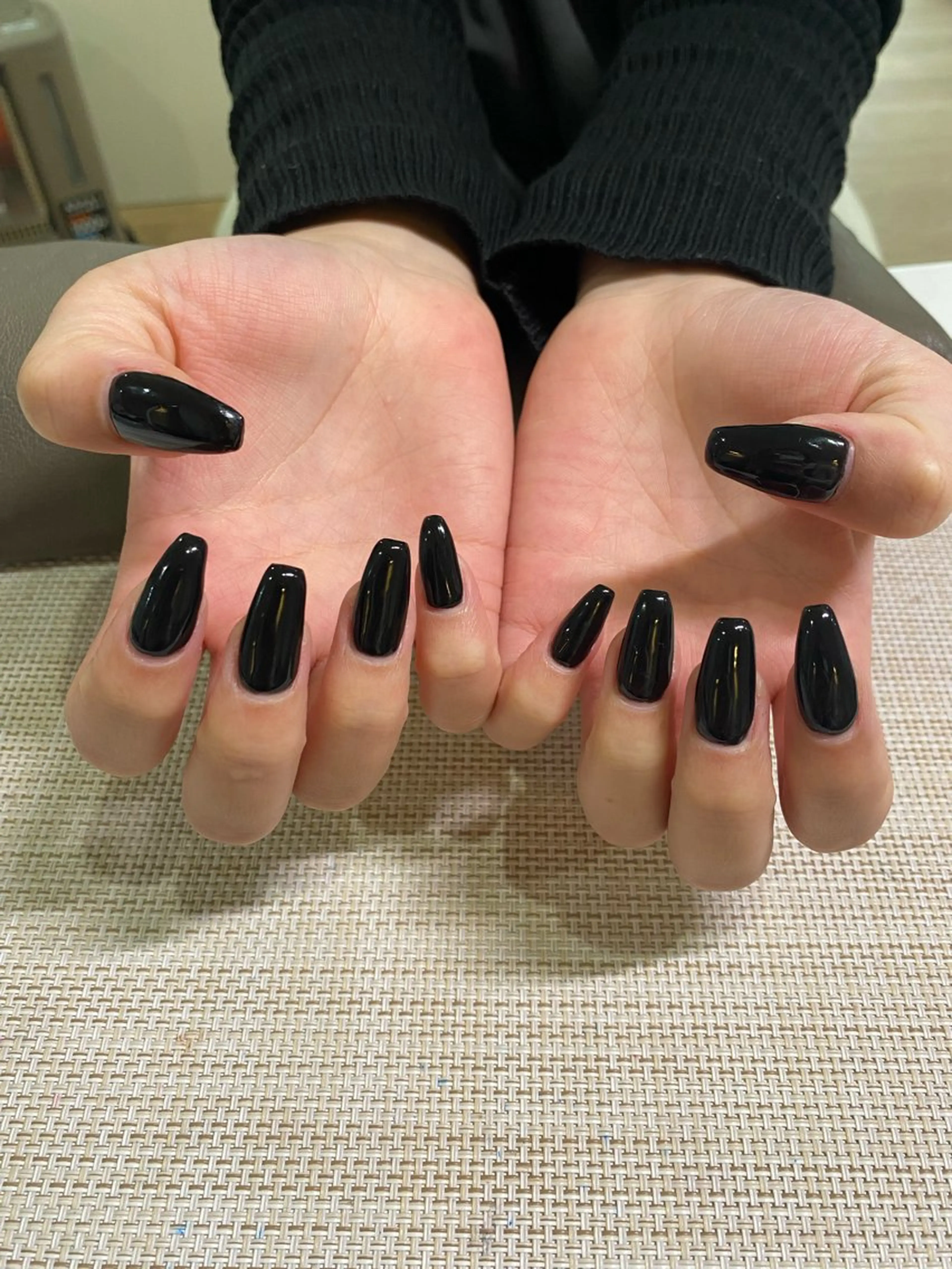 ネイル ワンカラーネイル シンプルネイル スクエアネイル mieux YUKOのネイルデザイン