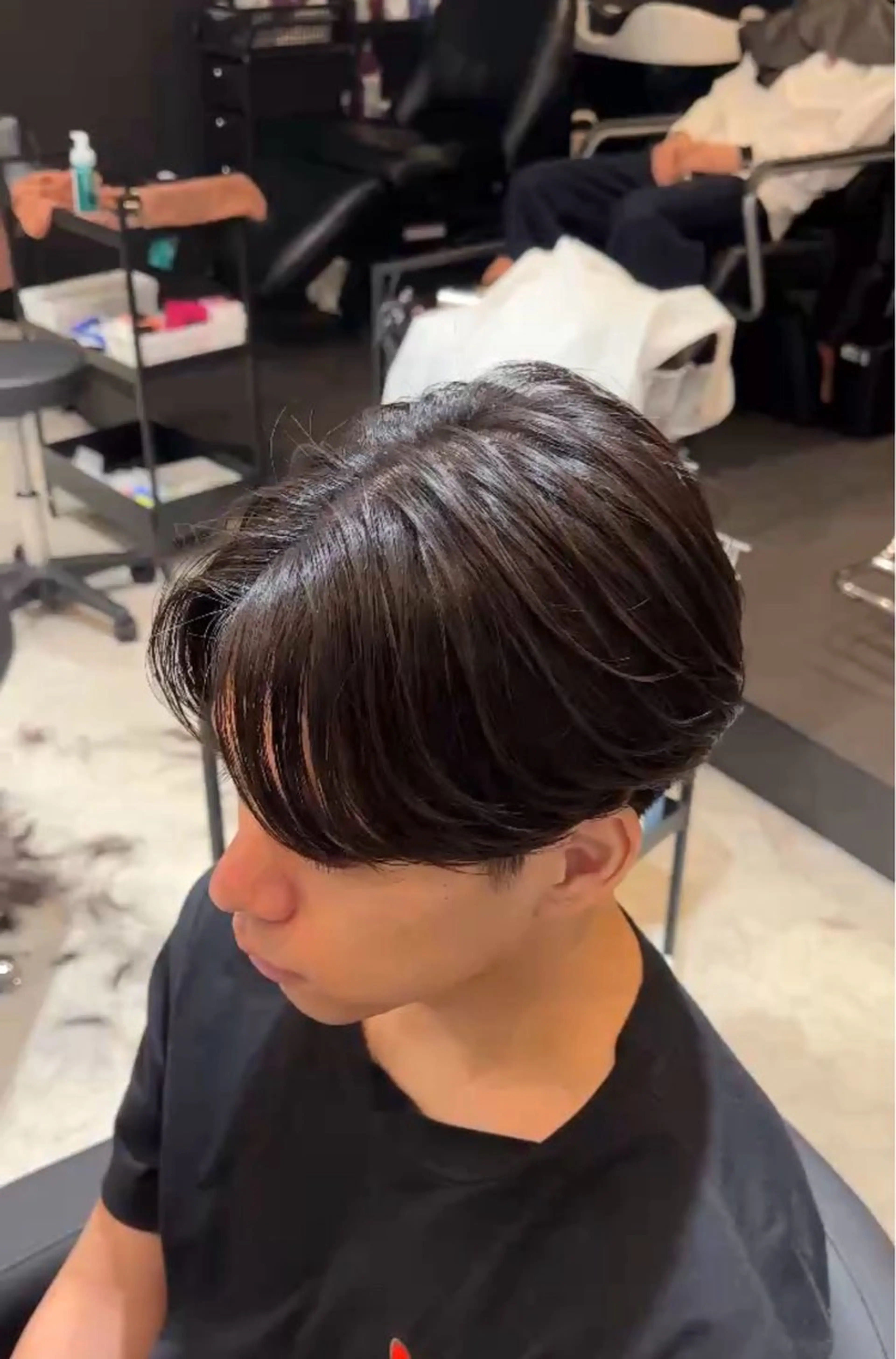 ミディアム カット 縮毛矯正 パーマ特化美容師🔥 フジモト ライのヘアスタイル