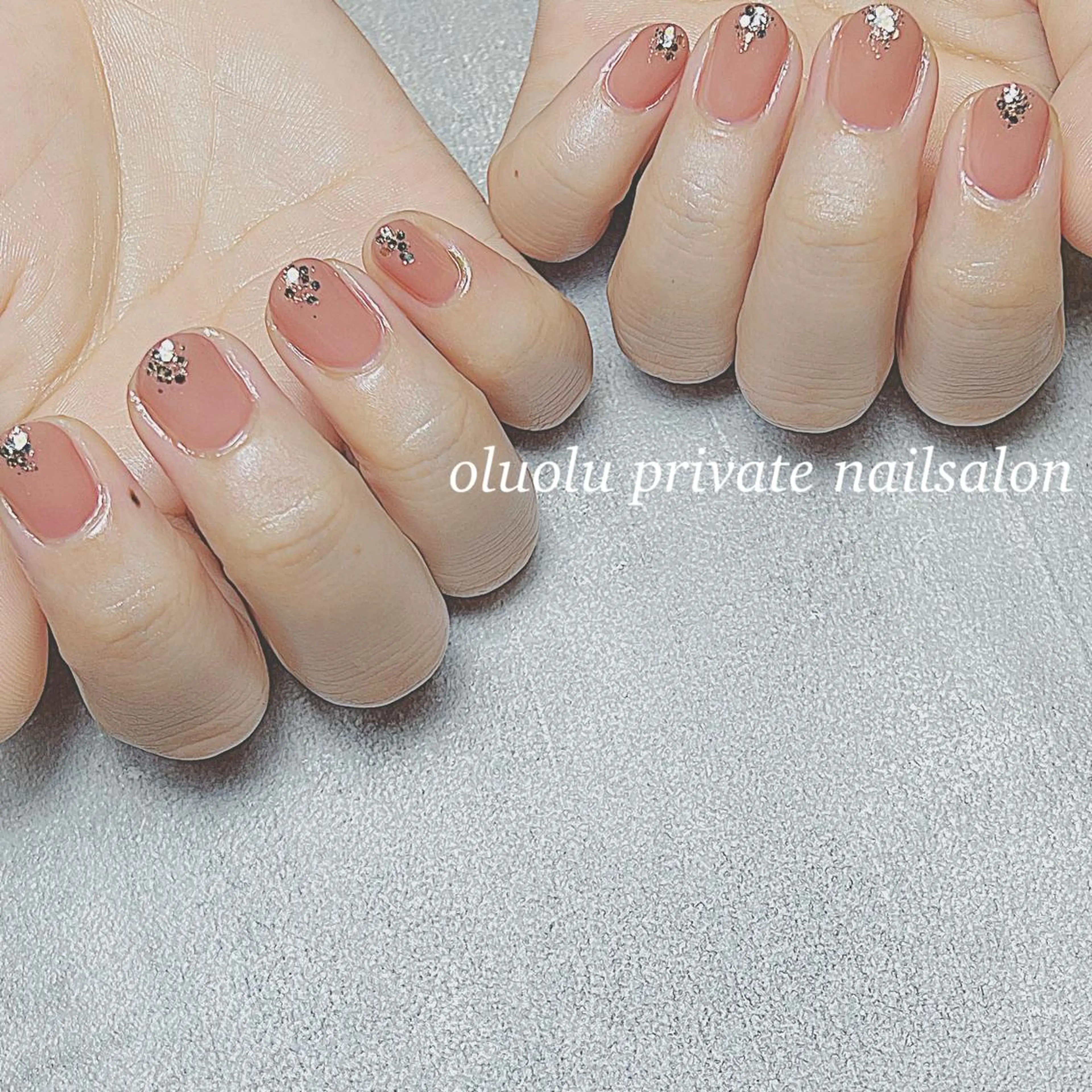 ネイル アートネイル フットネイル ラメ(グリッター) ニュアンスネイル オフィスネイル 大村 紬華のネイルデザイン