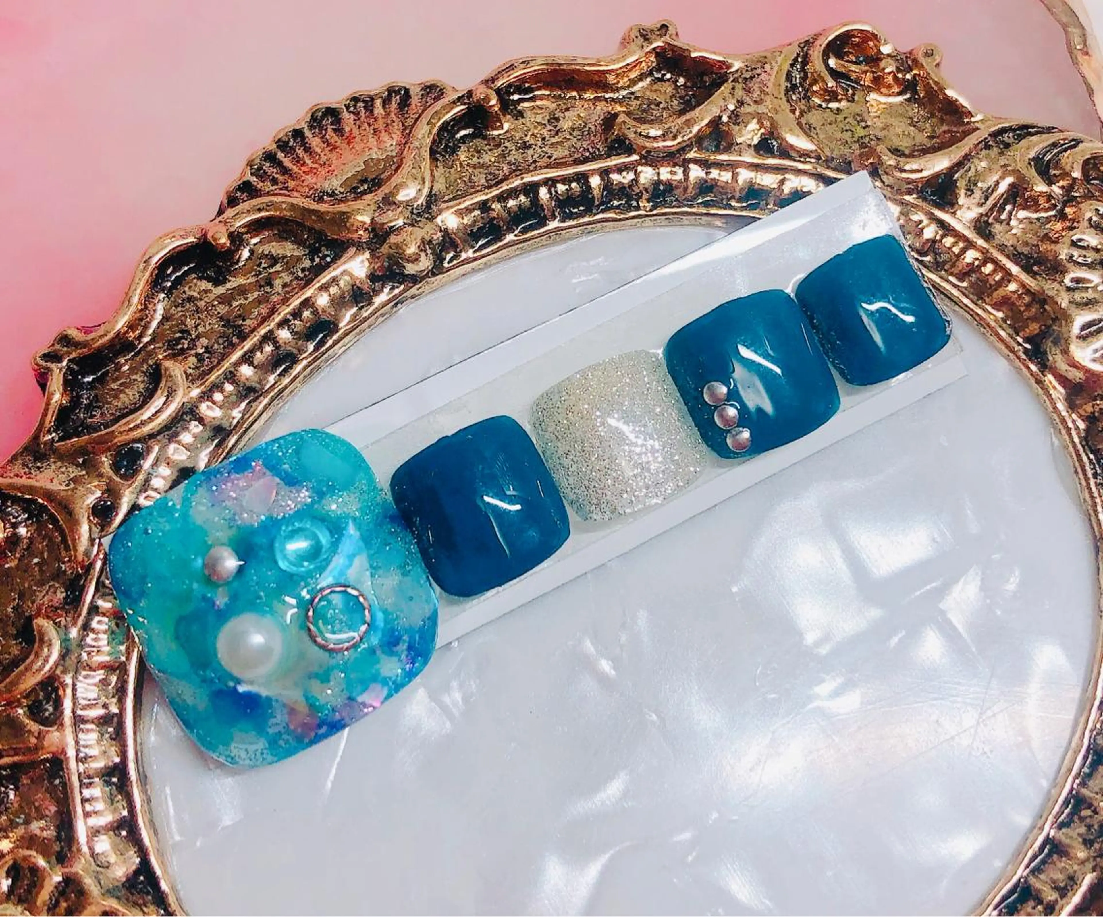 ネイル フットネイル フットネイル CROWN プライベートサロンのネイルデザイン