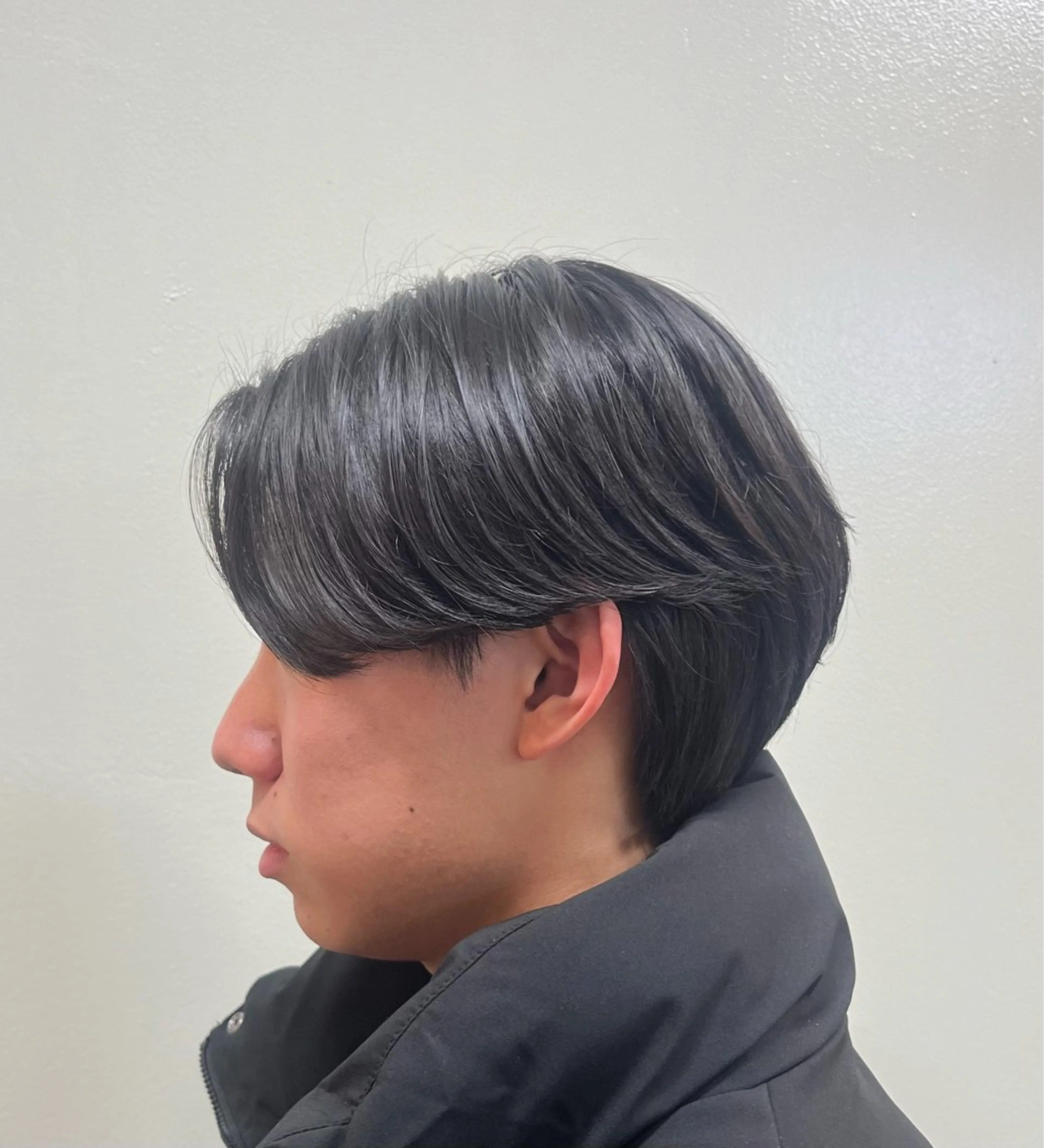 ショート パーマ メンズ メンズパーマ ニュアンスパーマ カット パーマ 韓国メンズヘア/ 毛流れヘア　須田龍世のヘアスタイル