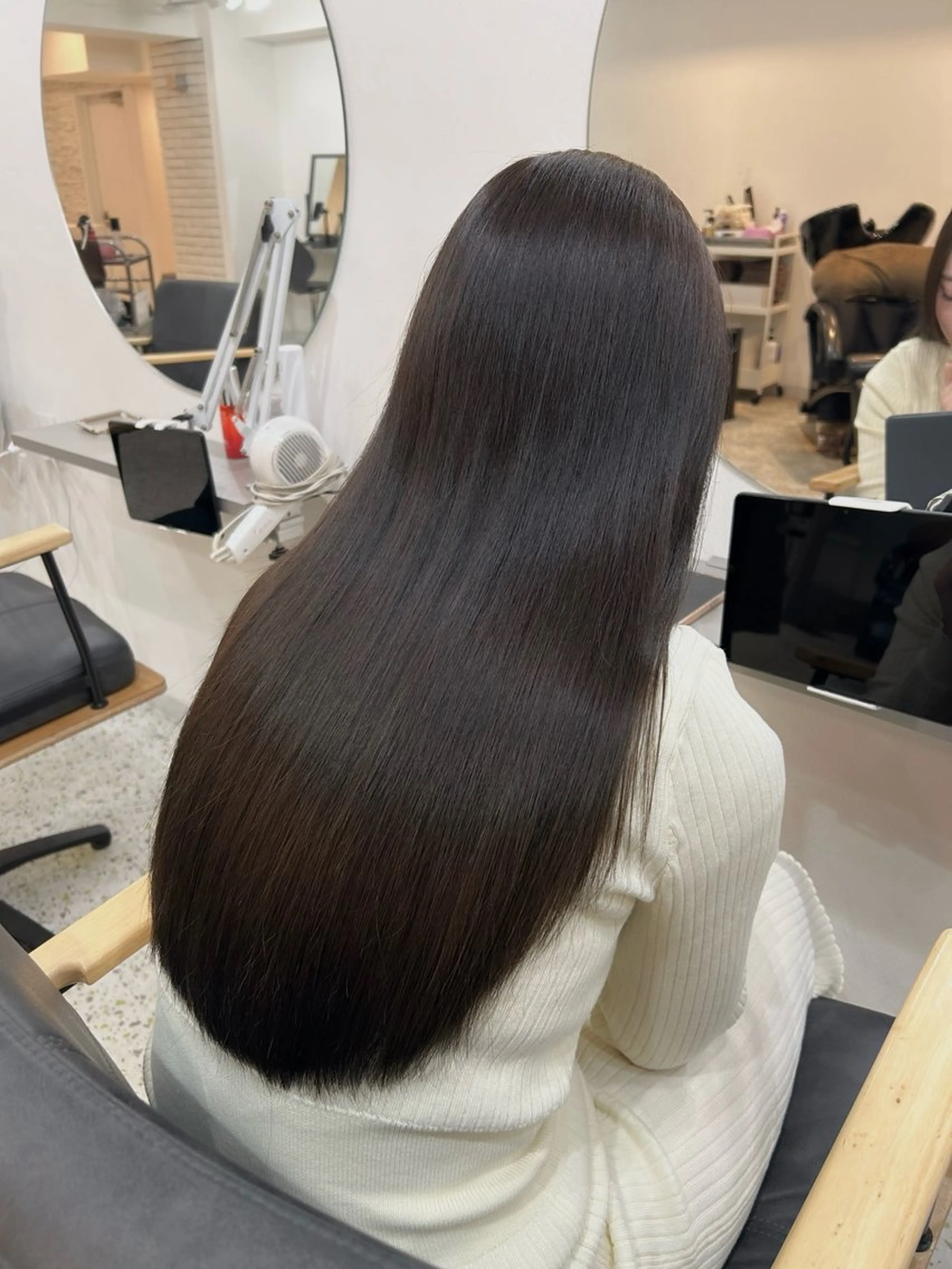 ロング カラー アッシュ アッシュブラウン ベージュカラー ブラウンカラー 透明感カラー 🧣艶カラー・ヘア セット Chie🧸のヘアスタイル