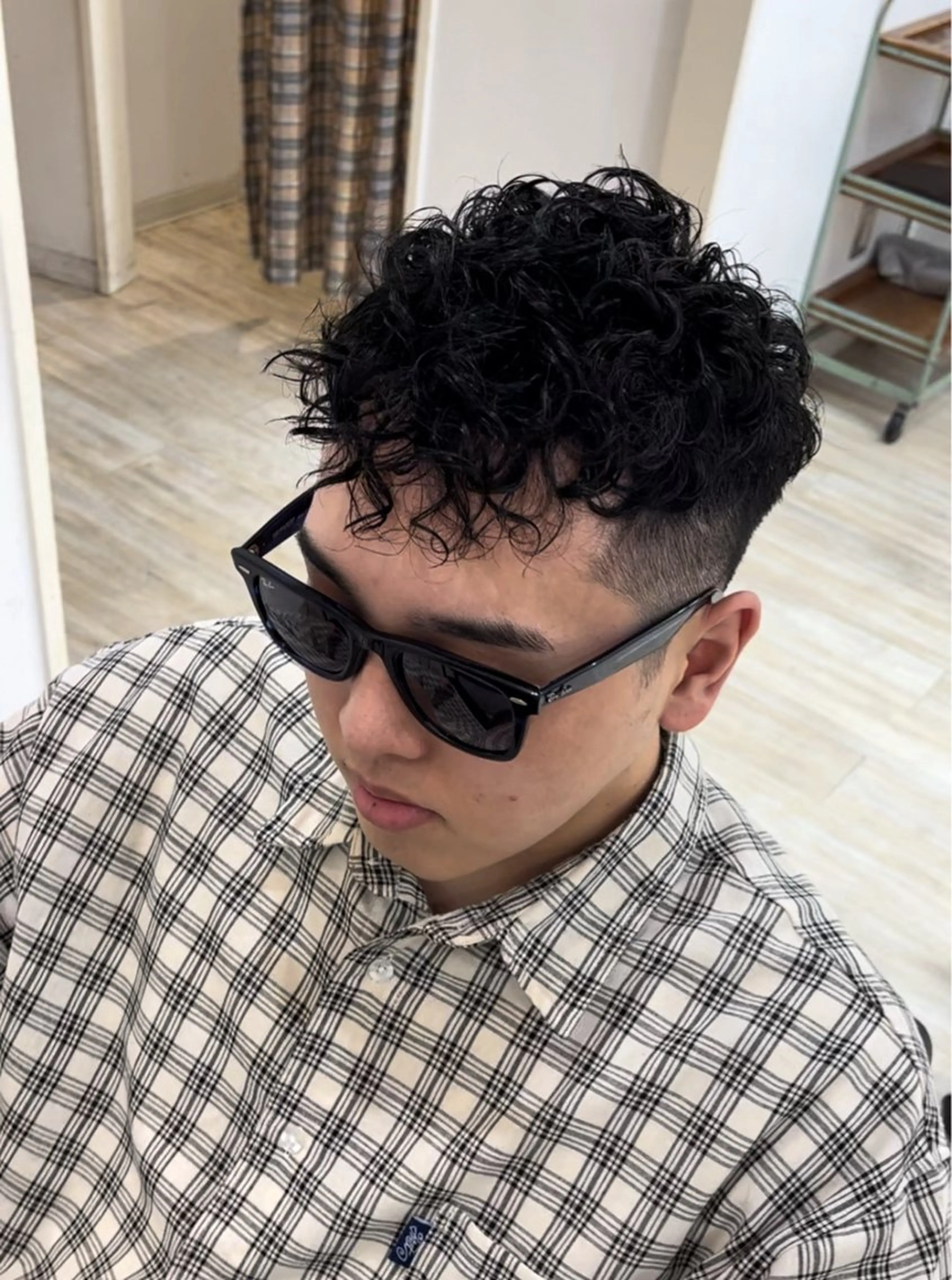 ショート パーマ メンズ 嵯峨 大地／パーマ／ ハード系／特殊系のヘアスタイル