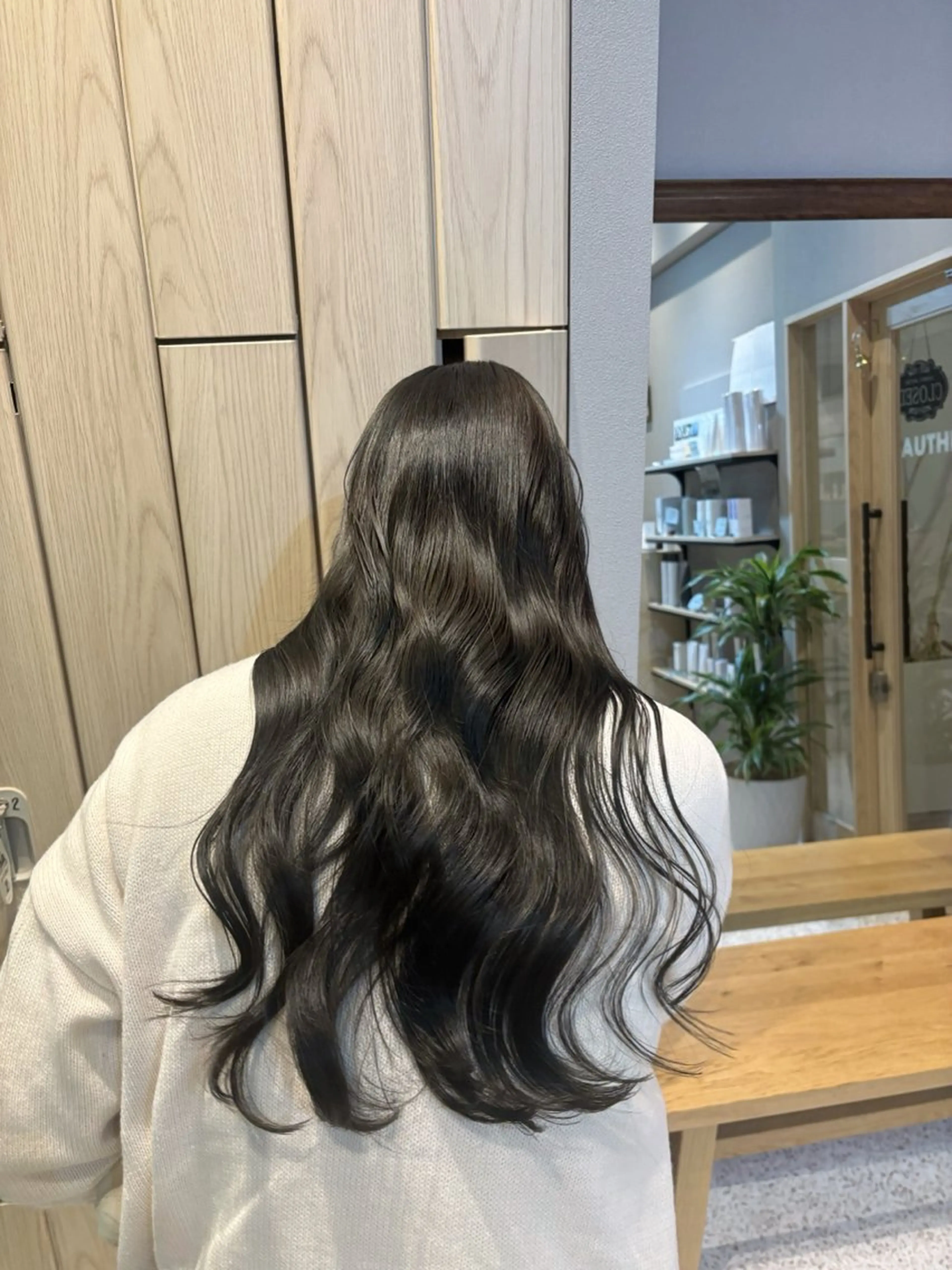 ロング ヘアカラー セト ナツミのヘアスタイル