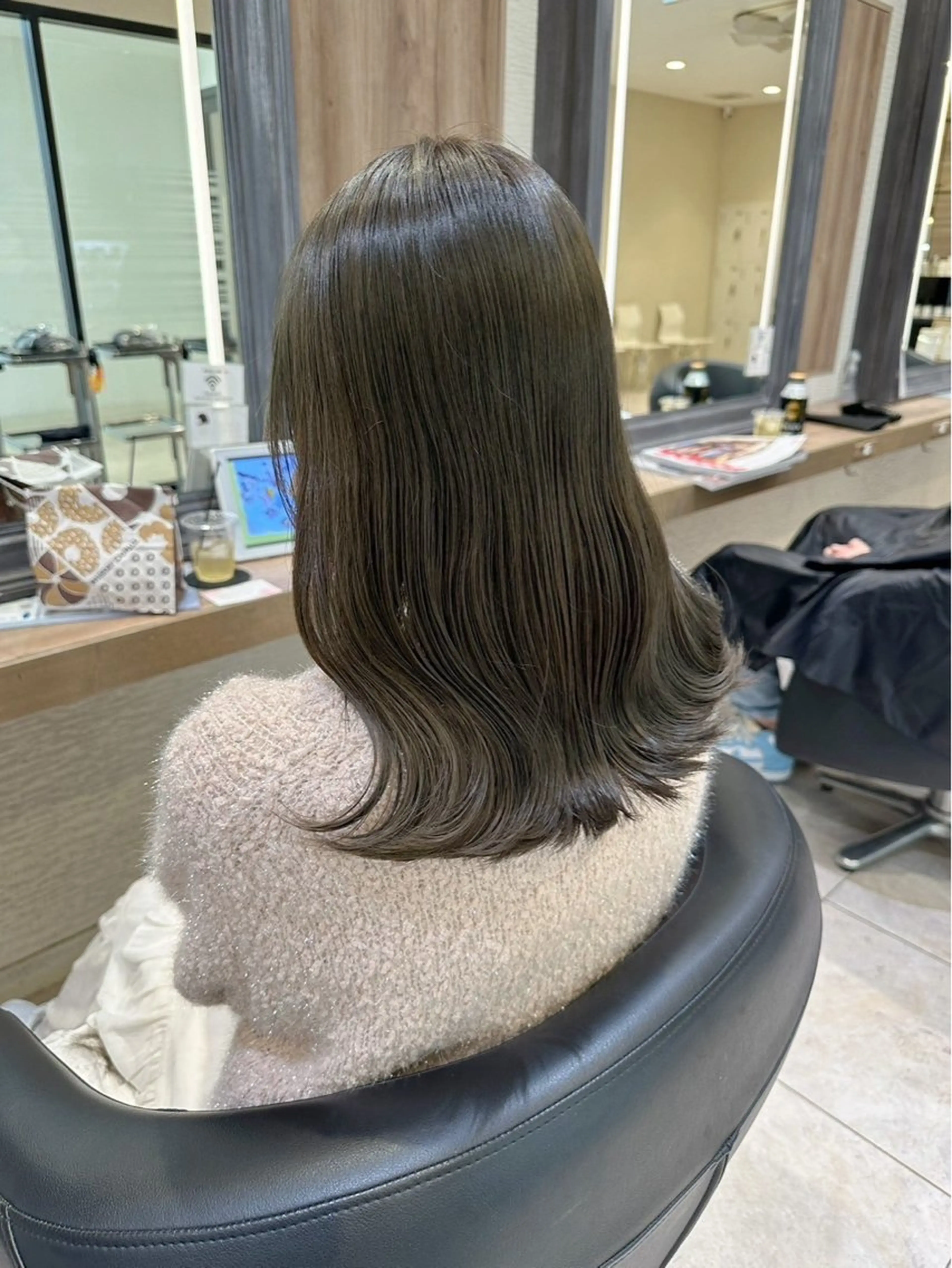 ミディアム カラー ヘアカラー 赤み消しカラー🌱 YUZUKI🫧のヘアスタイル