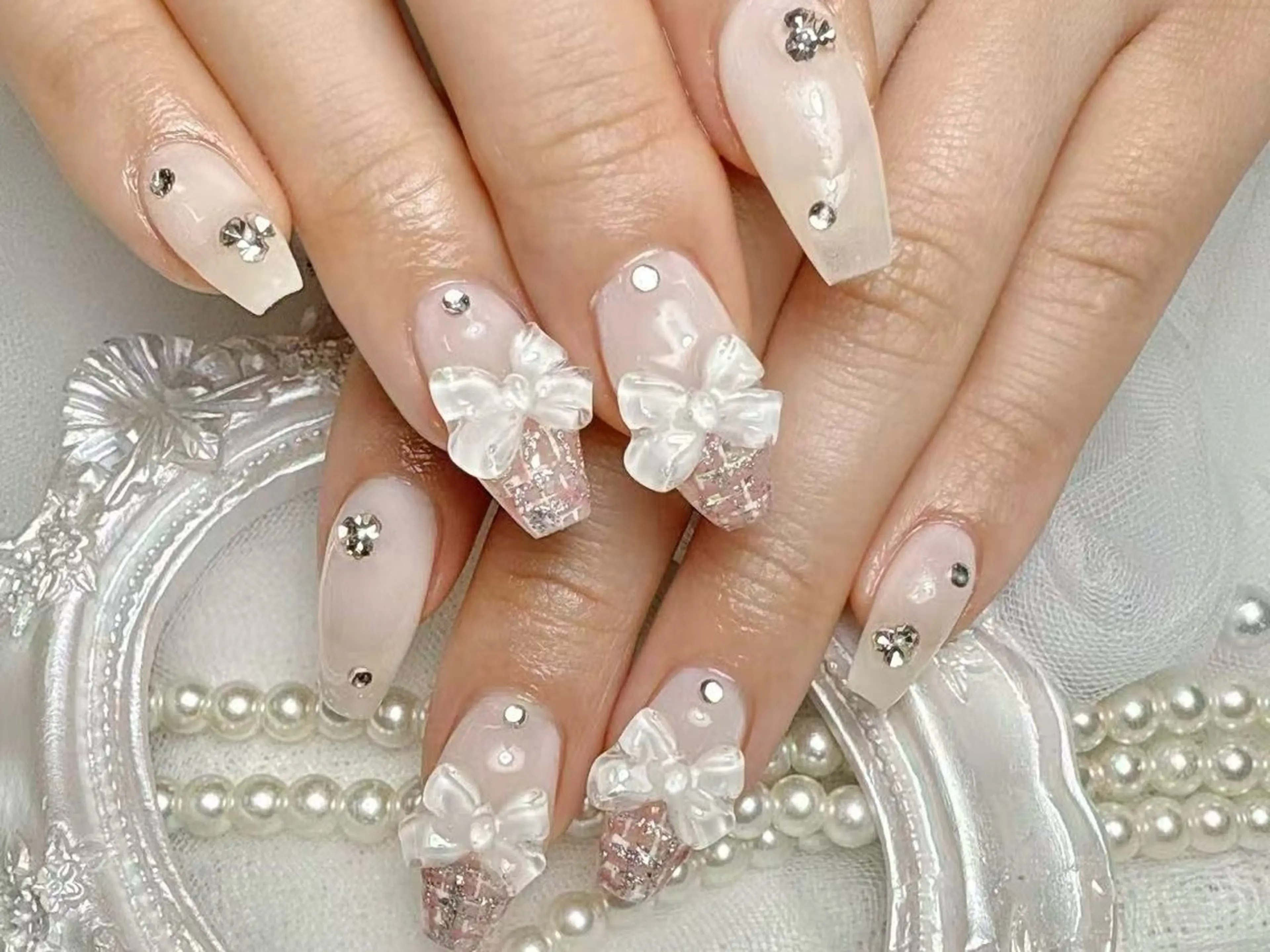 ネイル ジェルネイル 韓国ネイル マグネットネイル 持ち込み ワンカラーネイル ハンドネイル ハンドケア R1🎀Nail💕 池袋東口店のネイルデザイン