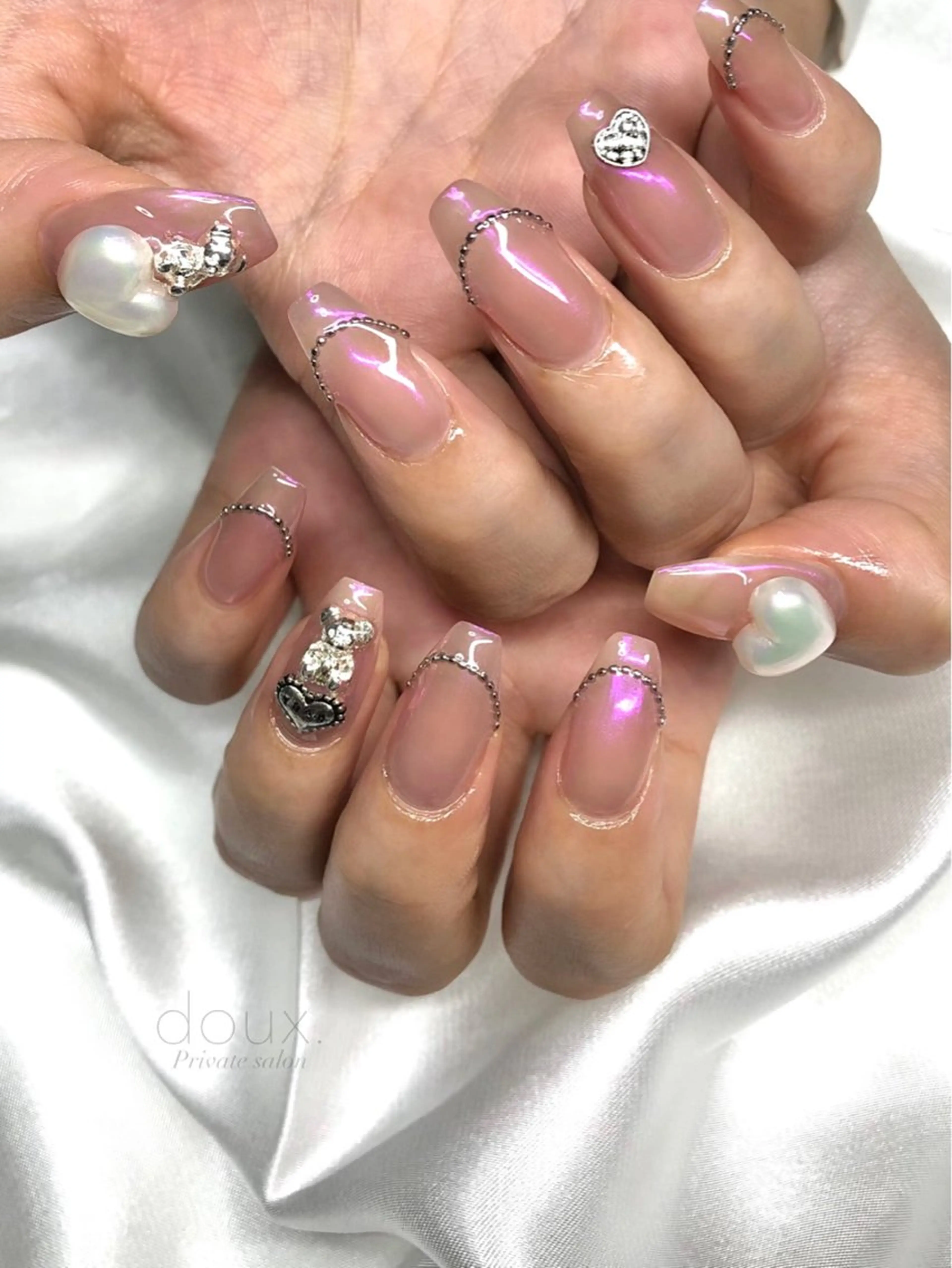 ネイル オーロラネイル クリアネイル フレンチネイル キラキラネイル 韓国ネイル ハンドネイル doux. nailのネイルデザイン