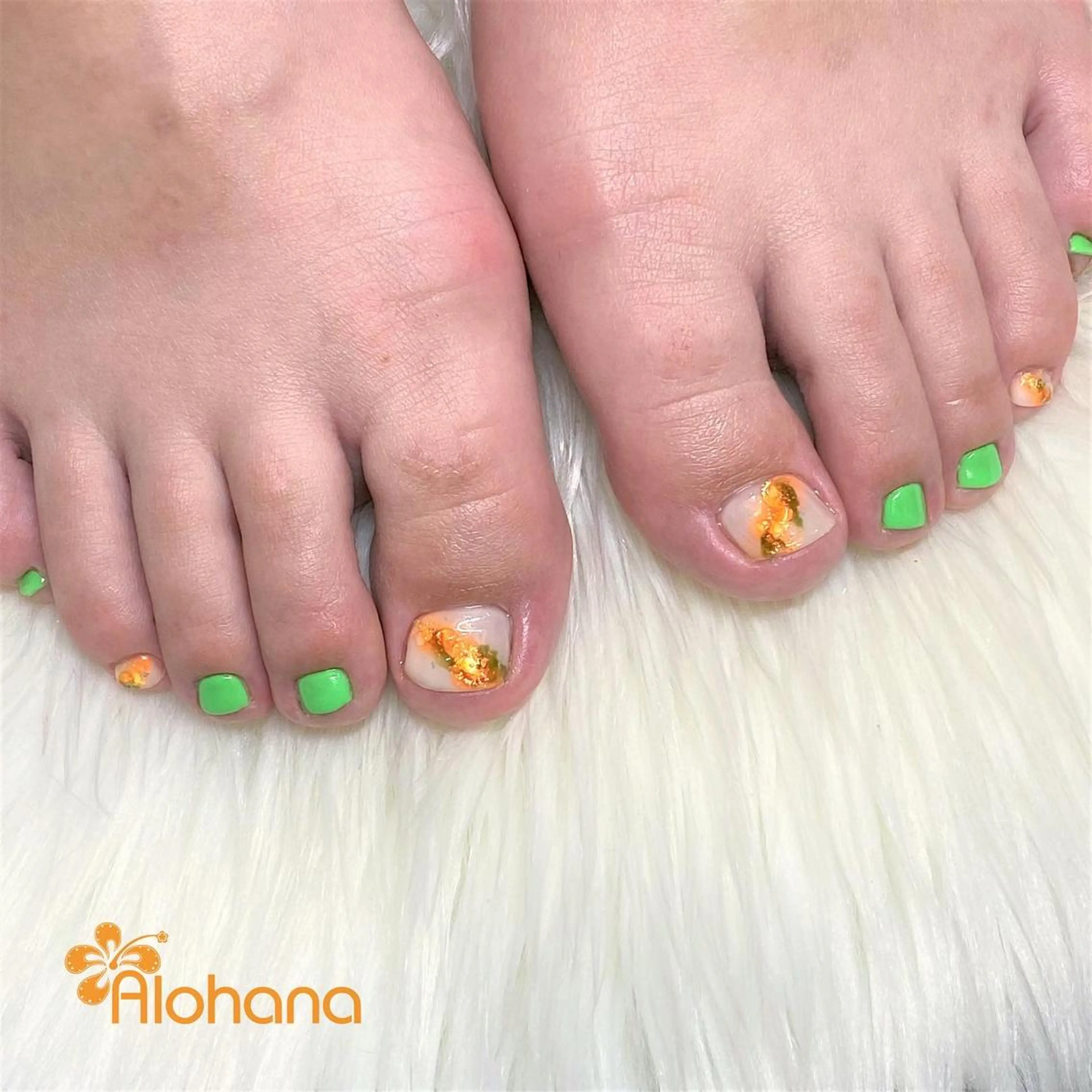 ネイル ラメ(グリッター) ラメグラデーション ニュアンスネイル Alohana Minaのネイルデザイン