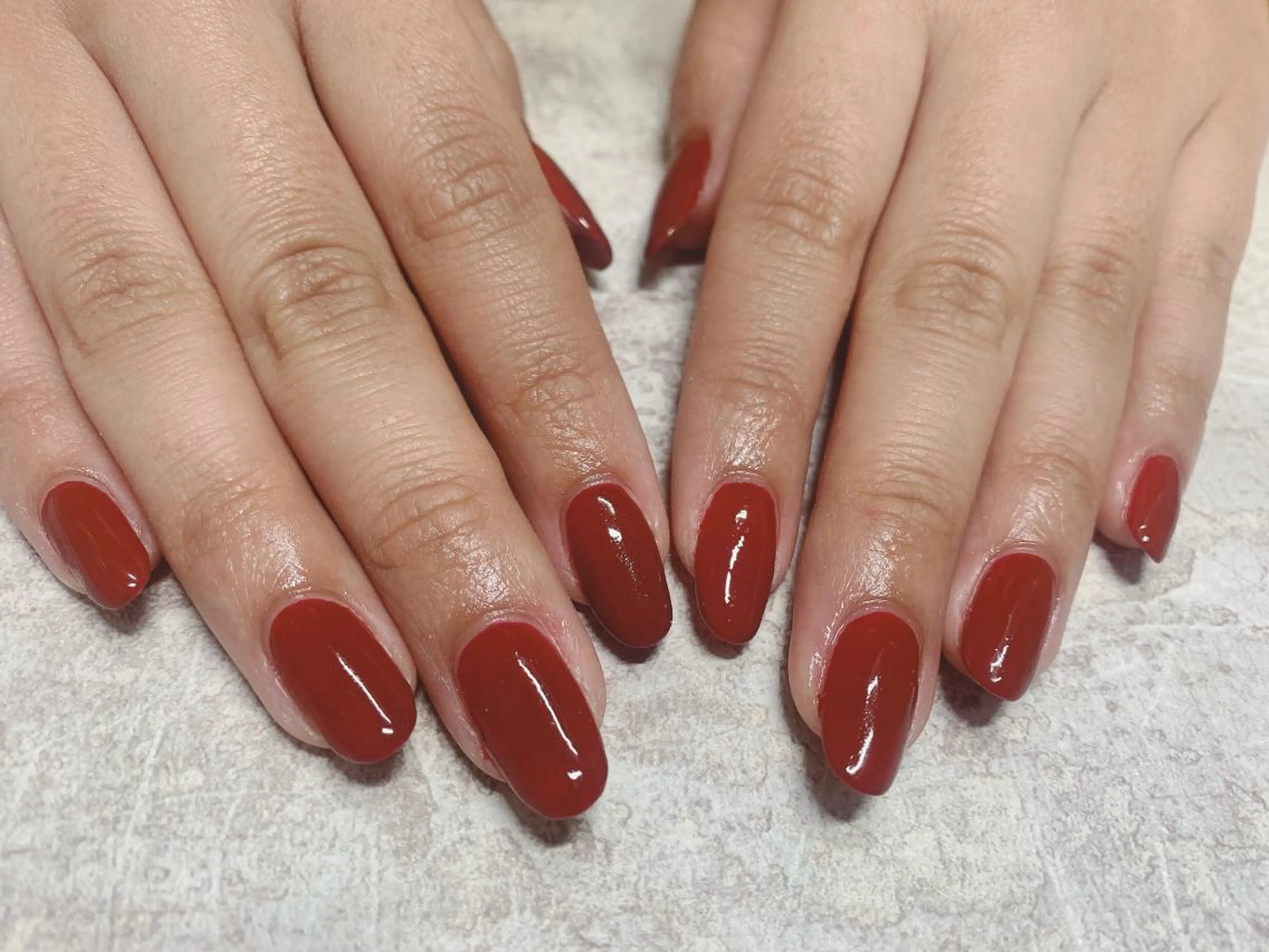 ネイル 赤色 ハンドネイル mogunail &blowのネイルデザイン