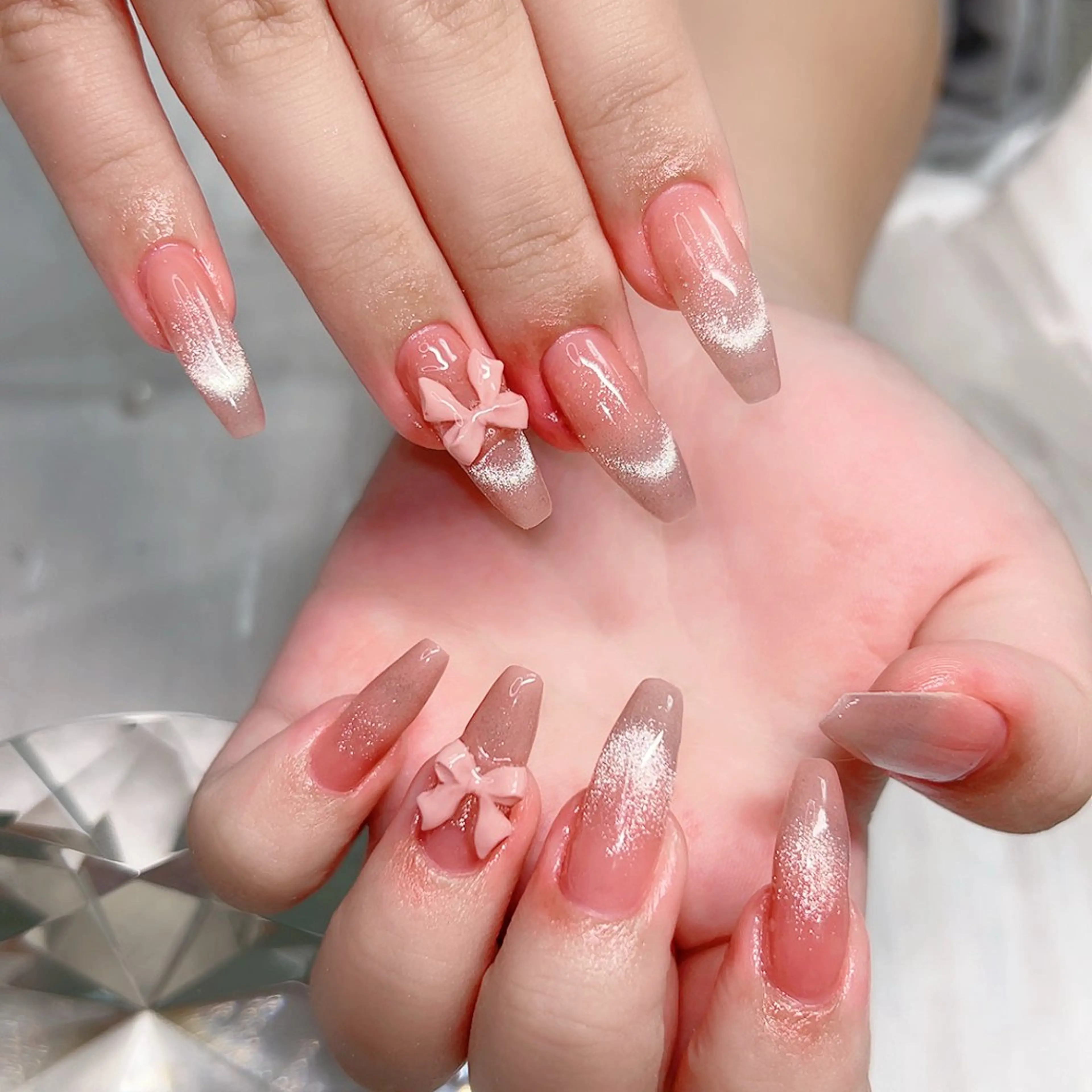 ネイル オーロラネイル ミラーネイル オフィスネイル ワンカラーネイル シンプルネイル ハンドネイル Cute Tips nailのネイルデザイン