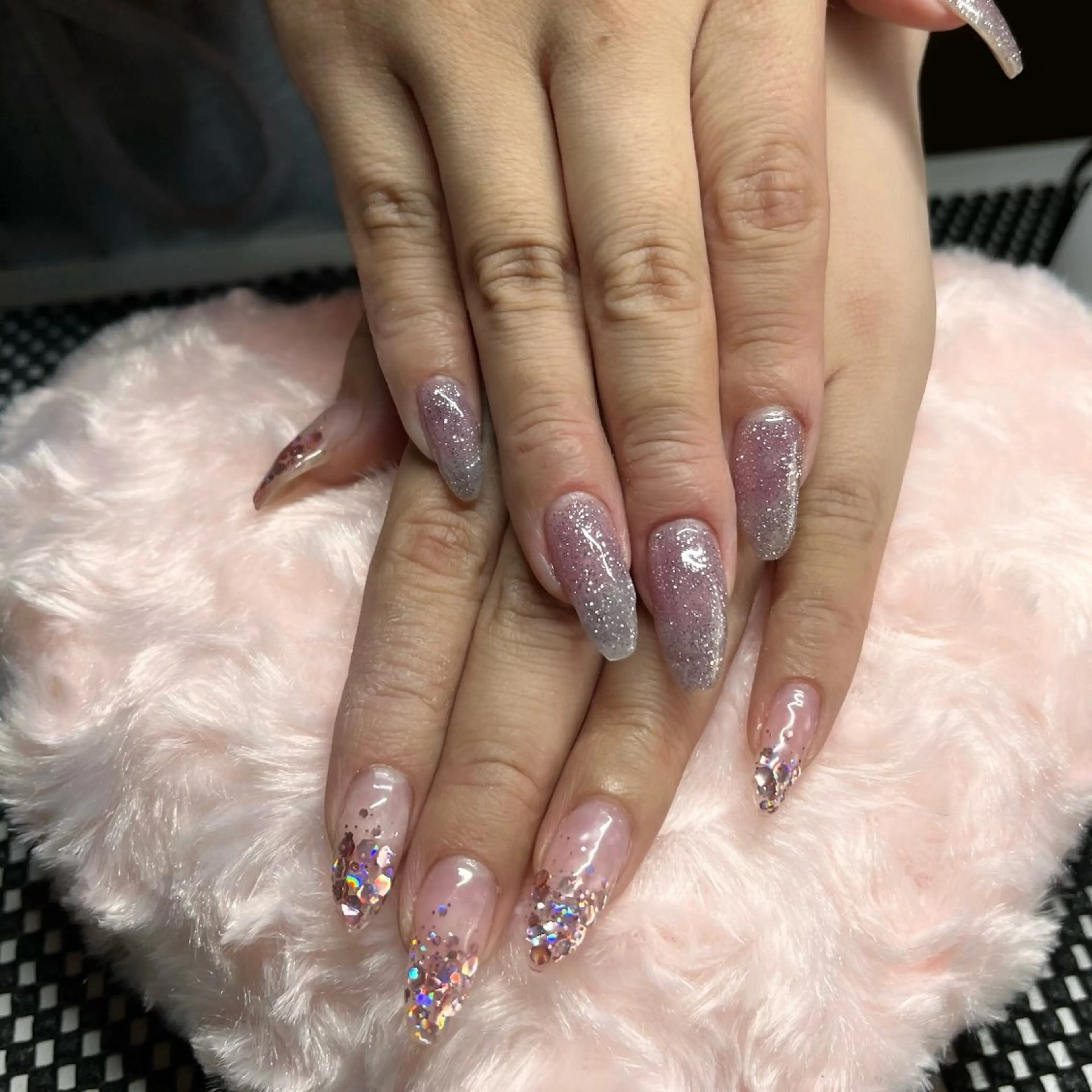 ネイル フラッシュネイル ラメ(グリッター) ラメグラデーション ハンドネイル NAILSALON Tのネイルデザイン