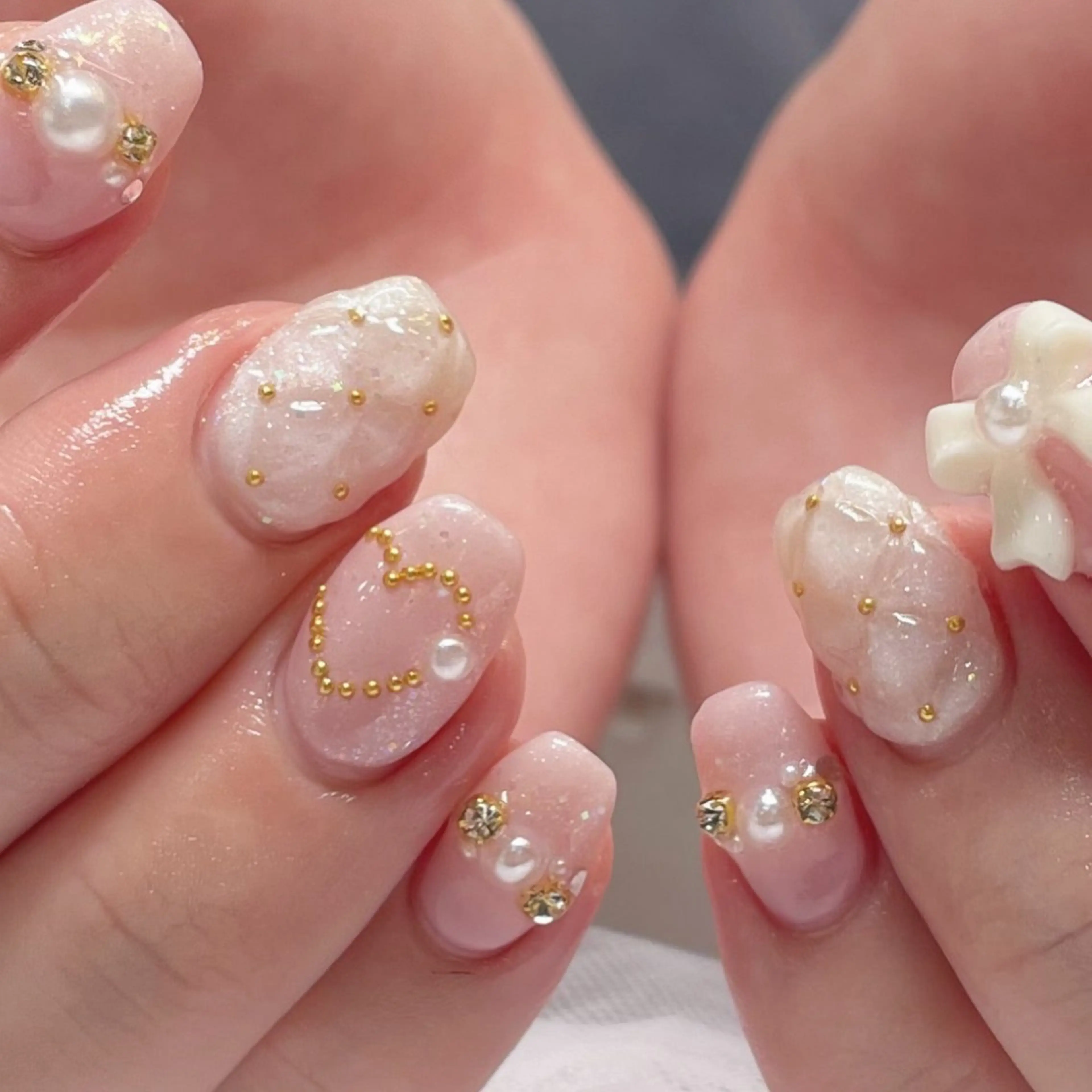 ネイル ハート キラキラネイル リボン ストーンネイル ハンドネイル Tsukahara 🌷仙台PARCOのネイルデザイン