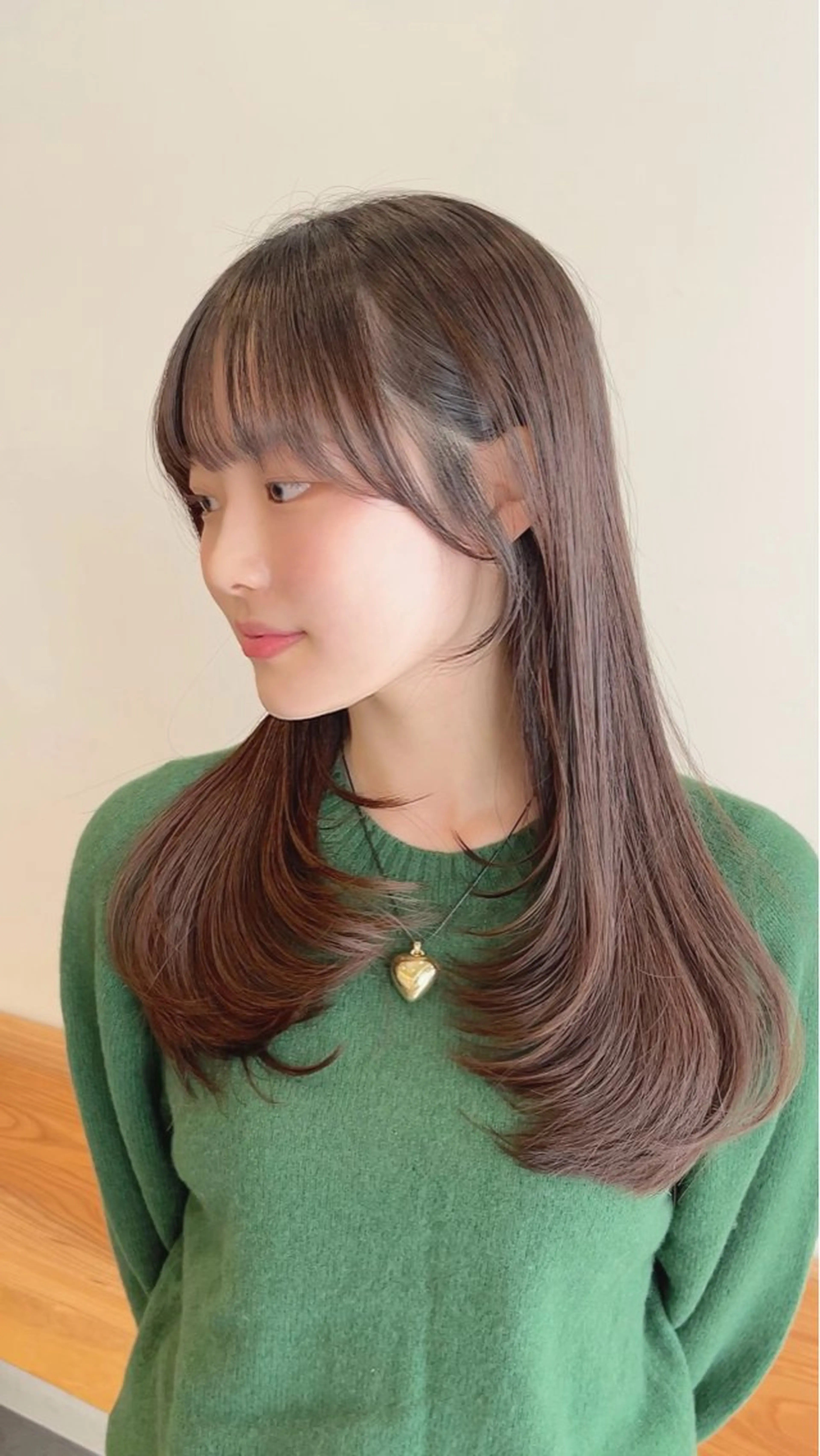 ロング カラー ショートボブ ブルーカラー ブルーグレー ブルーグレージュ グレージュ カット ヘアカラー VIEW EHIME 齋藤  あつきのヘアスタイル