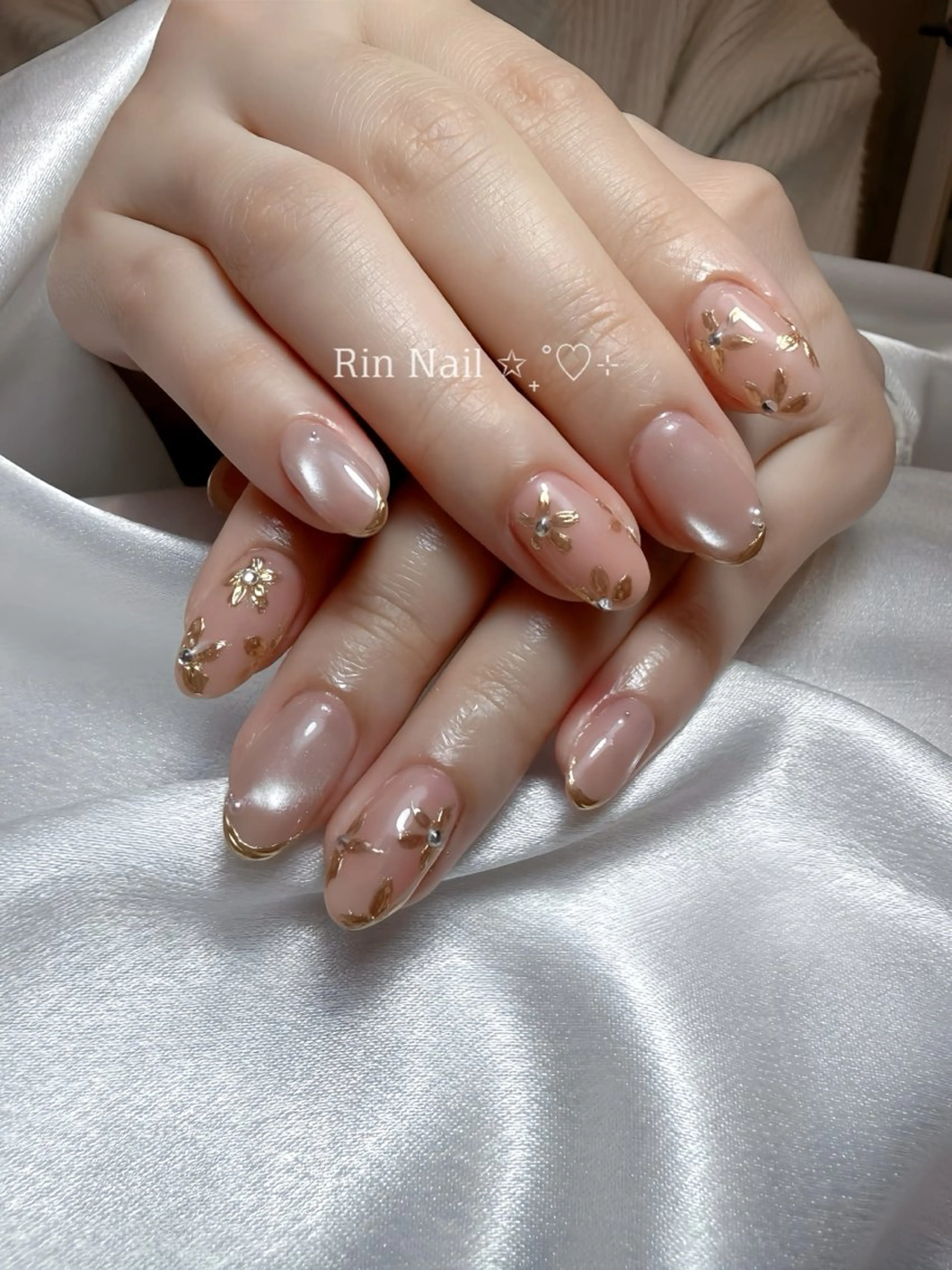 ネイル アートネイル チークネイル ジェルネイル ロングネイル マグネットネイル ハンドネイル Rin Nail 新大久保店のネイルデザイン