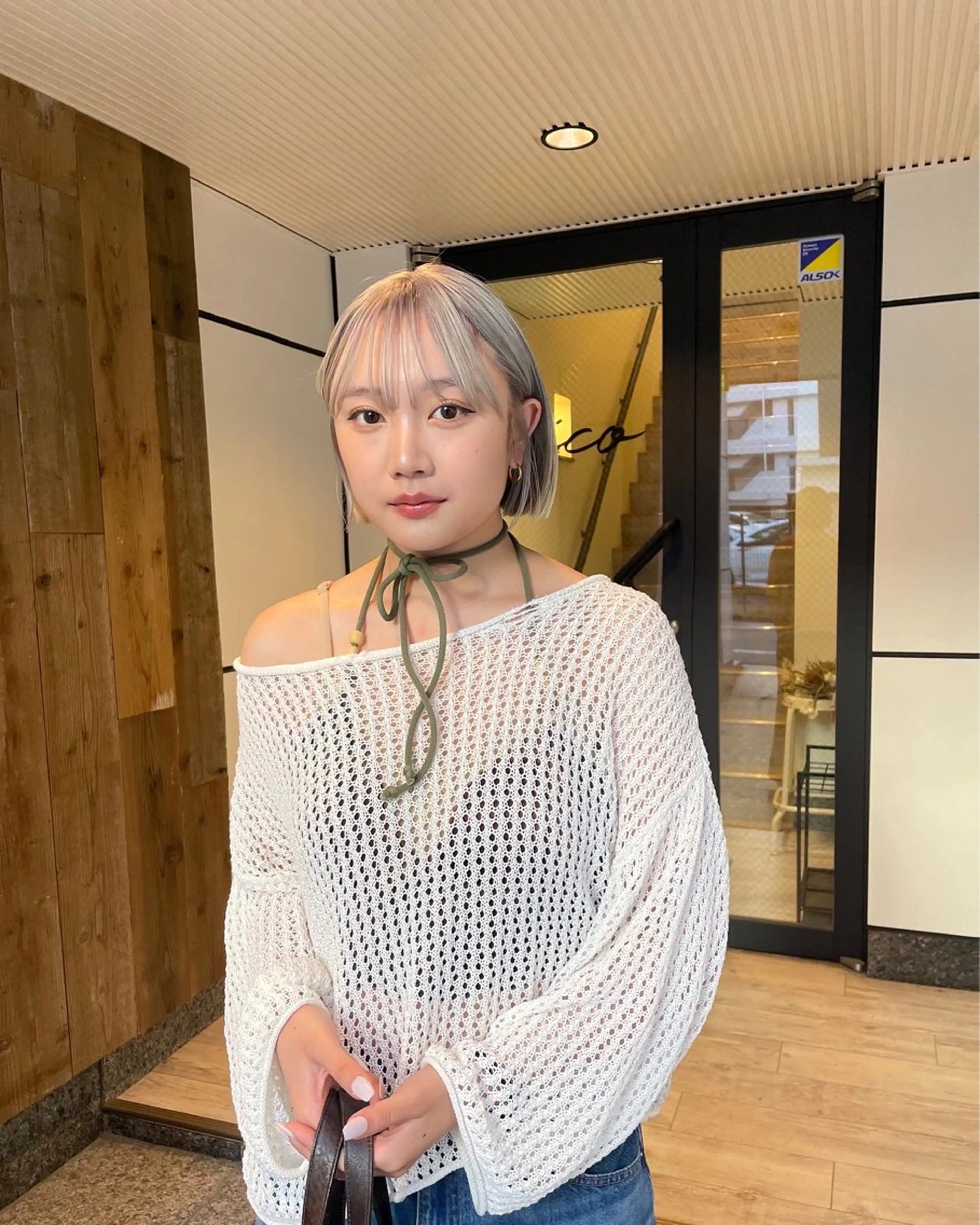 ミディアム カラー ブリーチ ブロンド ヘアカラー 渋谷 留菜のヘアスタイル