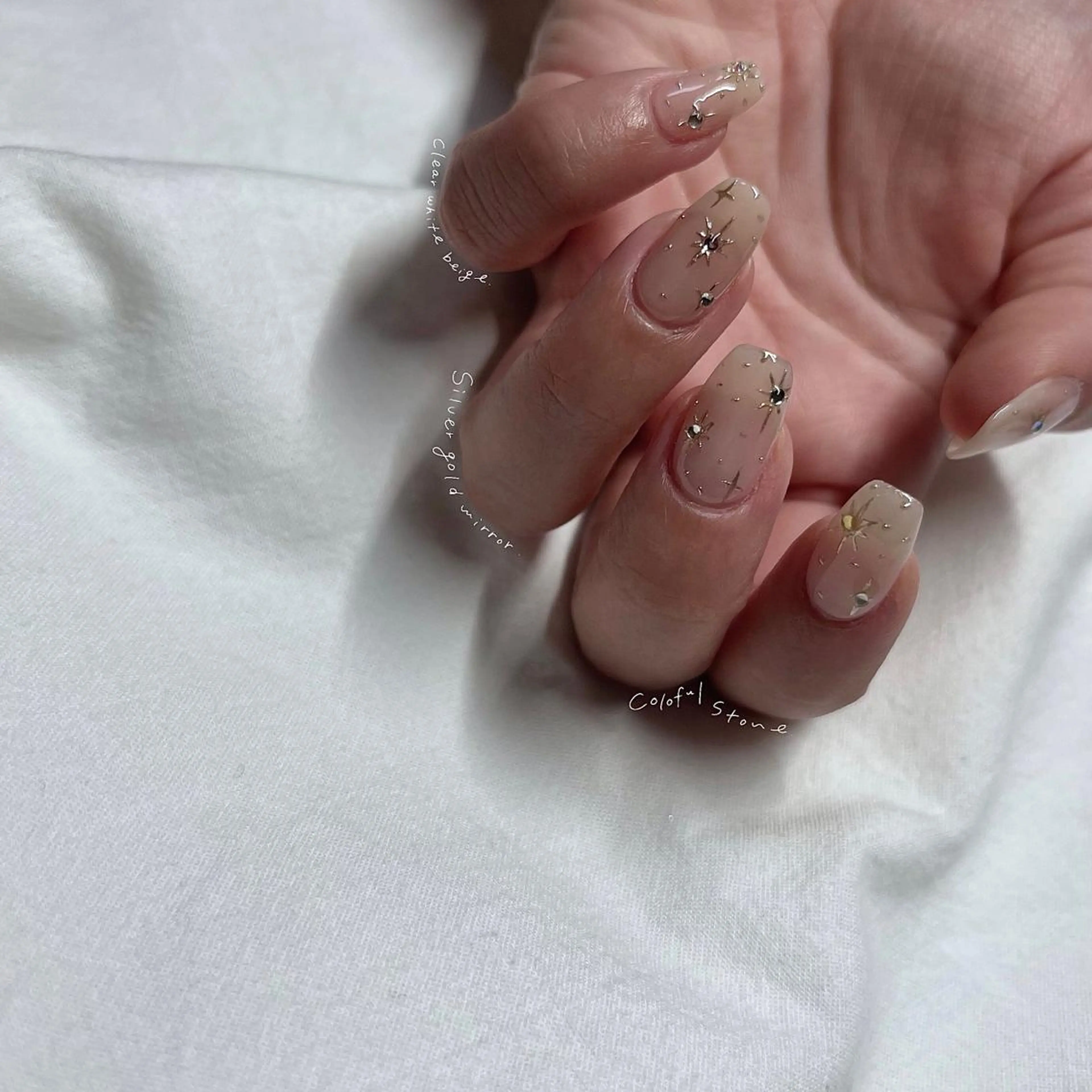 ネイル 氷ネイル・うるうるネイル ニュアンスネイル 冬ネイル ハンドネイル &. momoのネイルデザイン