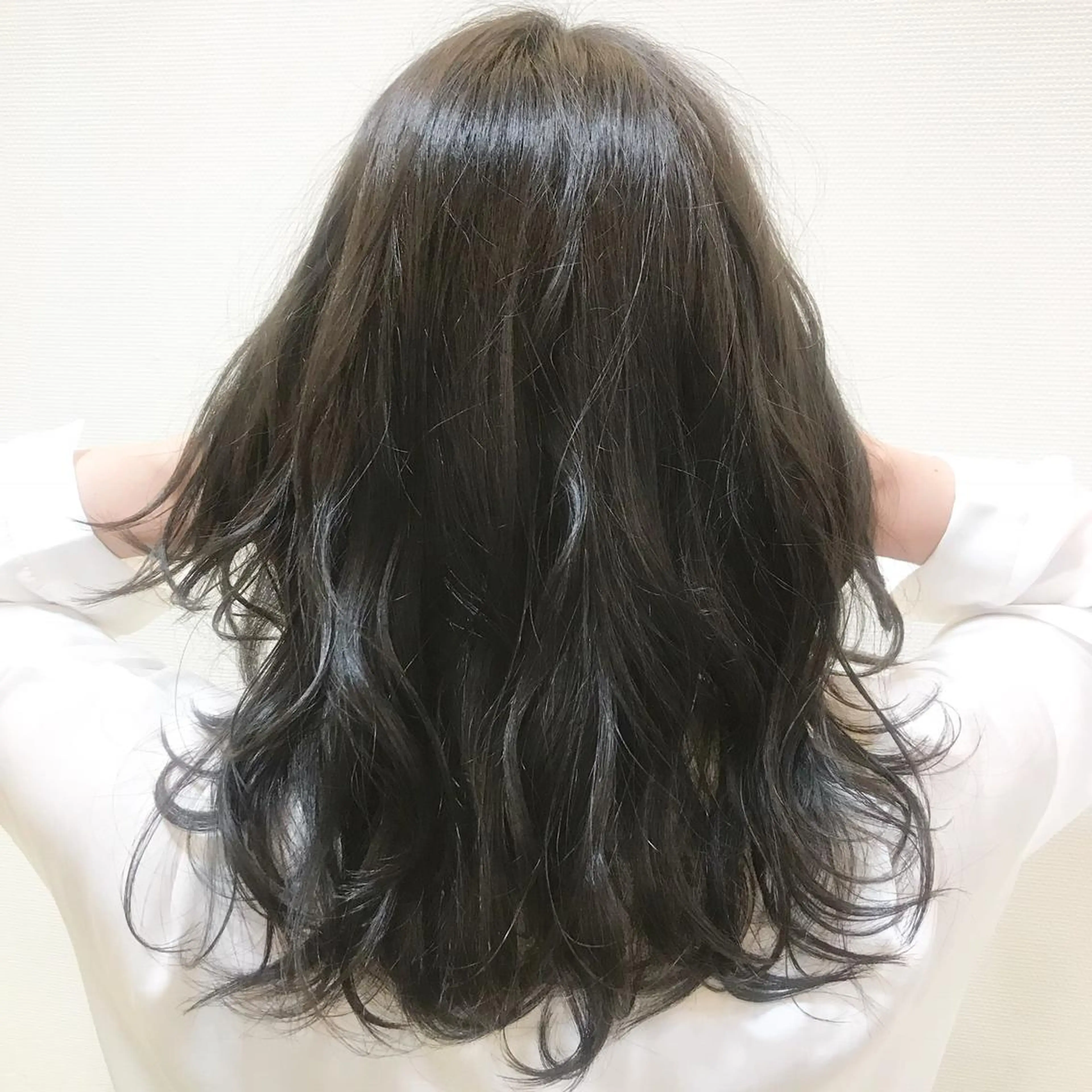 ロング カラー アッシュ ダークアッシュ 北川 泰之のヘアスタイル