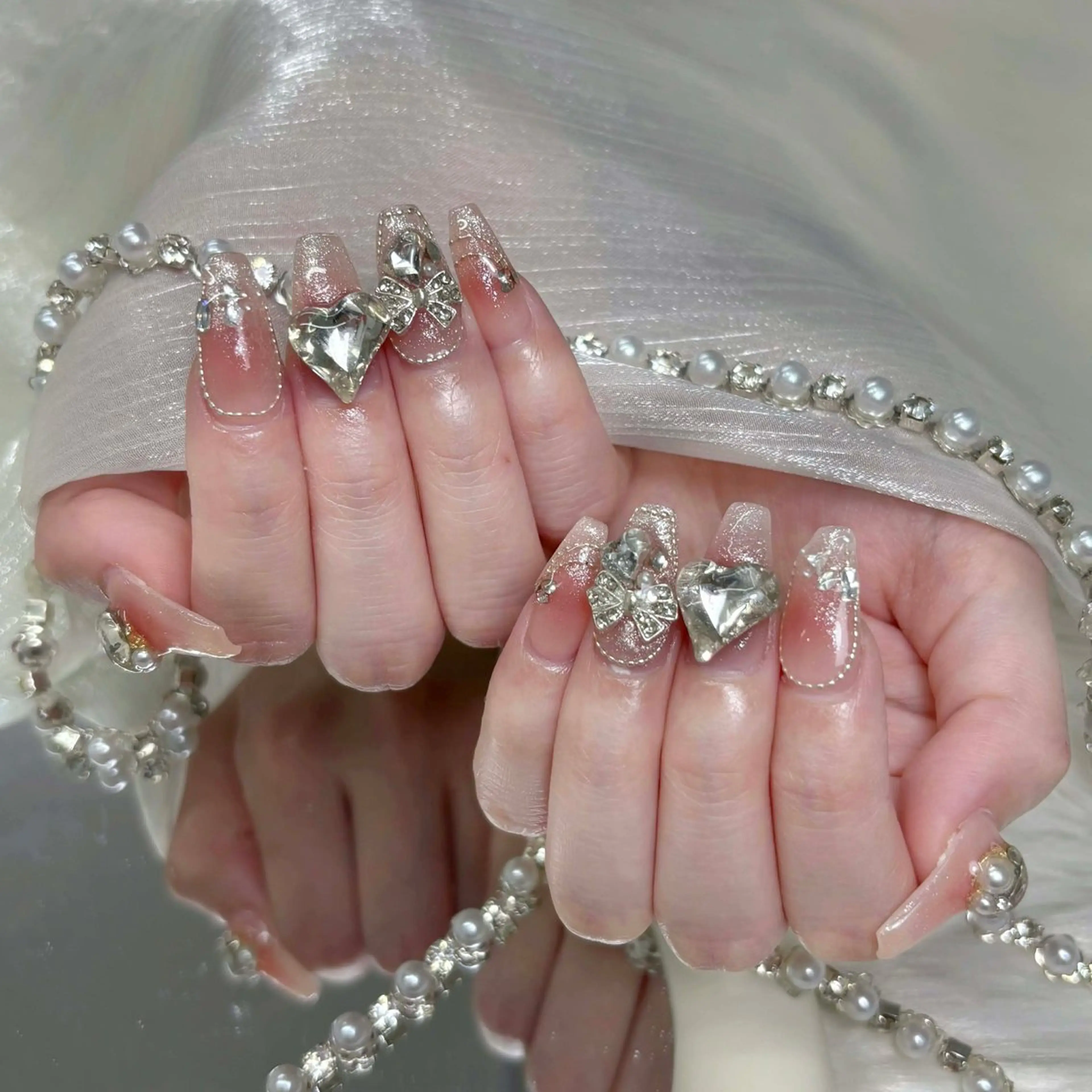 ネイル ハンドネイル ハンドケア いちご ちゃんのネイルデザイン