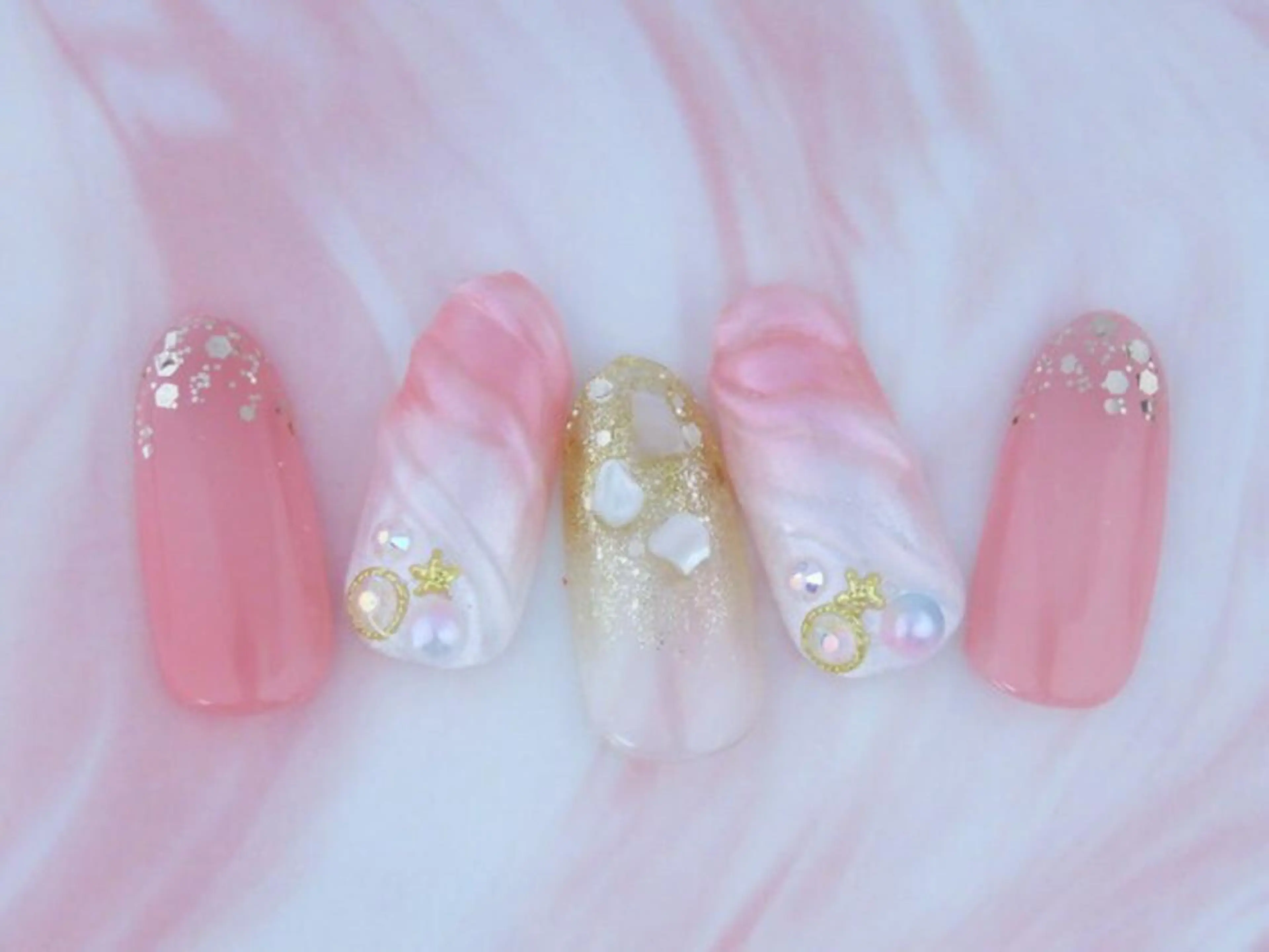 ネイル ハンドネイル マジック ミラーのネイルデザイン