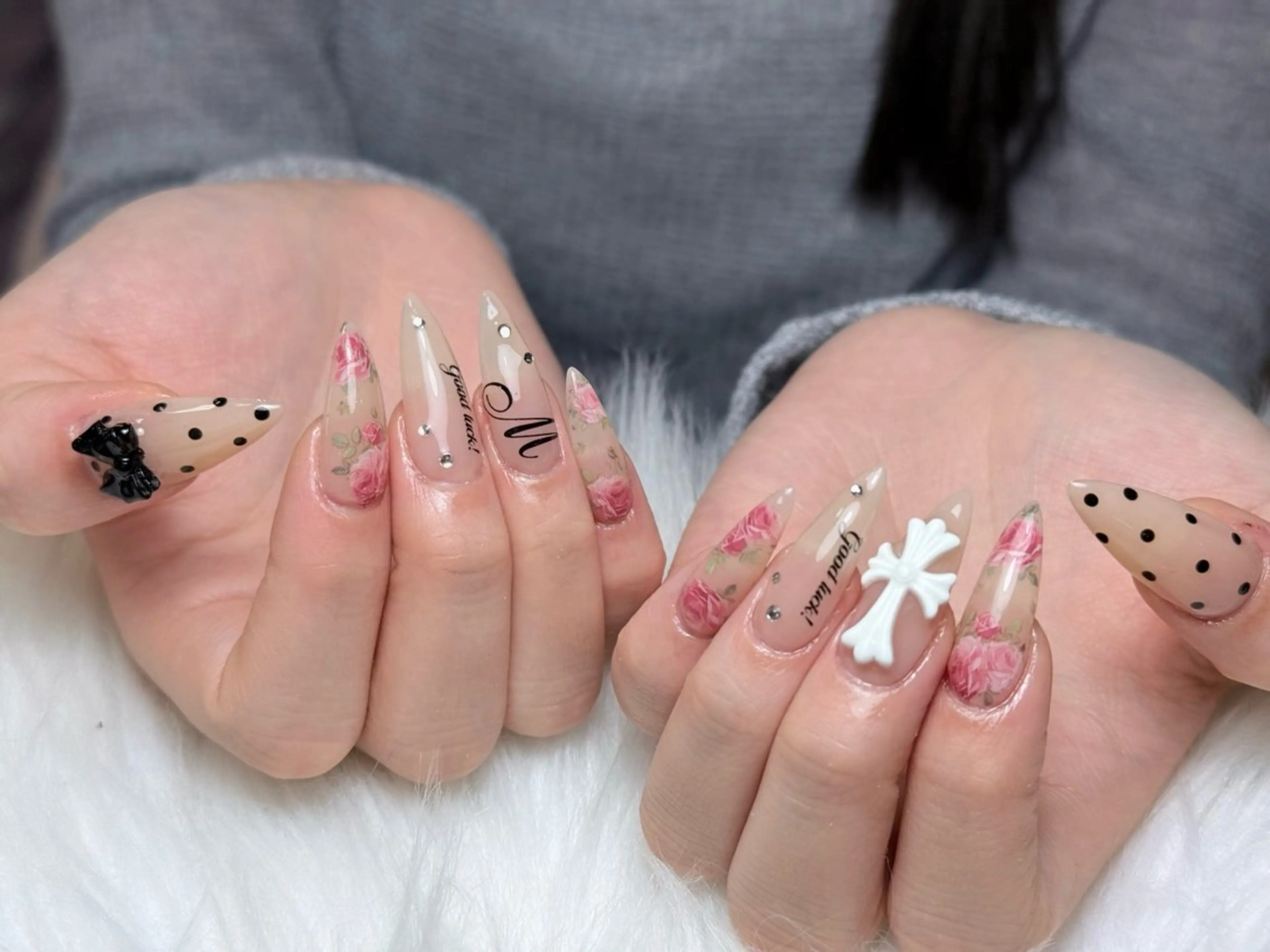 ネイル フレンチネイル ガラスフレンチ 氷ネイル・うるうるネイル マグネットネイル ワンホンネイル ハンドネイル タオ チャンのネイルデザイン